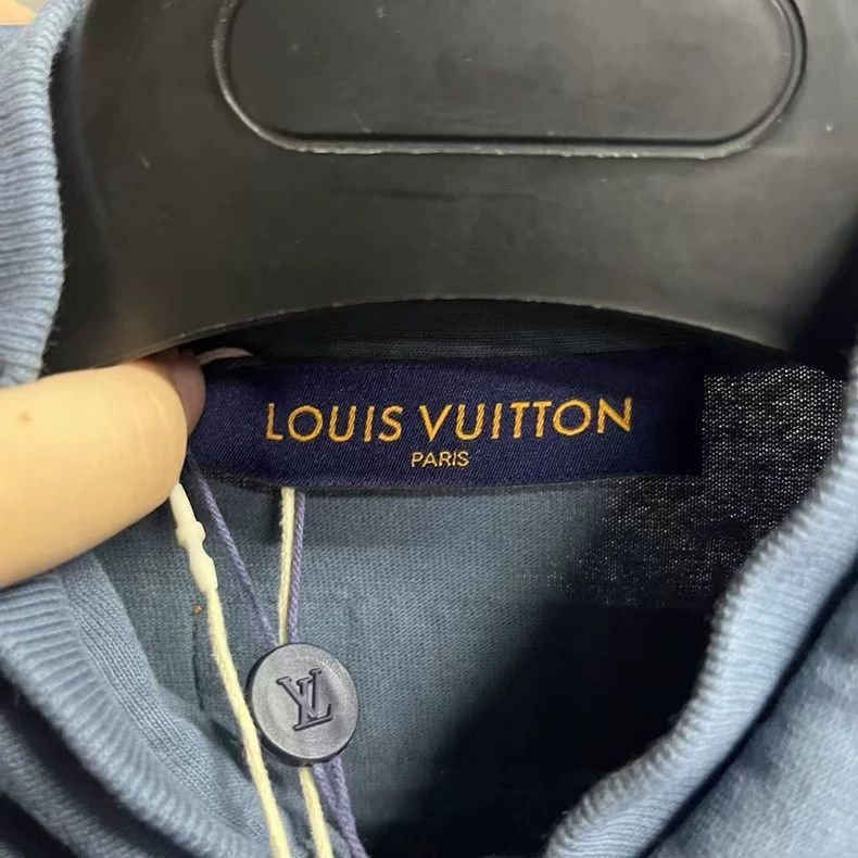 Louis Vuitton Louis Vuitton Louis Vuitton Blue Logo Print Short Sleeve S Size US L / EU 52-54 / 3 - 5 Thumbnail