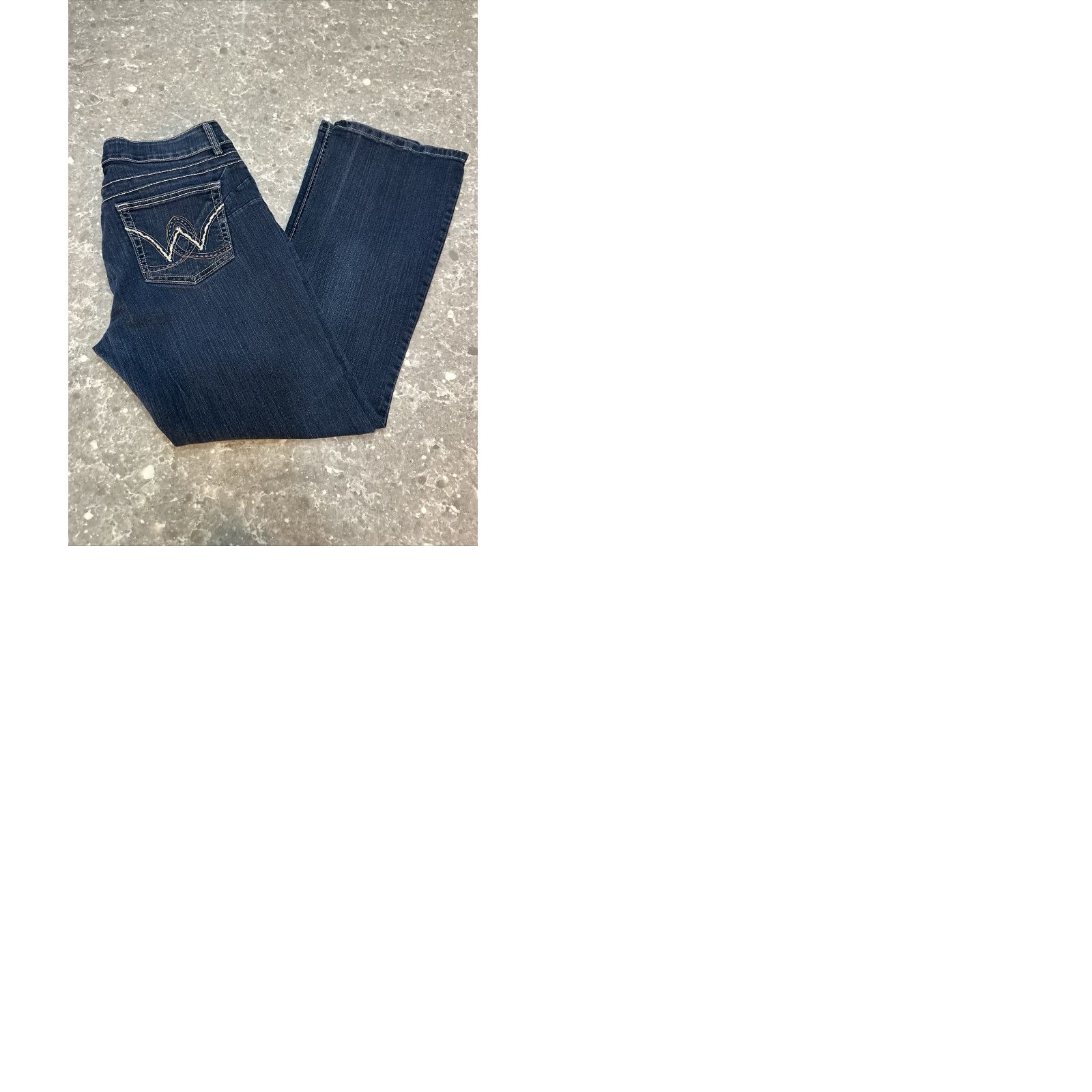 Wrangler VINTAGE Wrangler Jeans Bootcut Jeans Dark Wash 36x30.5 13/14x32 Women Mid Rise Stretch 5-Pocket Logo Cowgirl Western 80s 90s Size 34" / US 12 / IT 48 - 11 Thumbnail