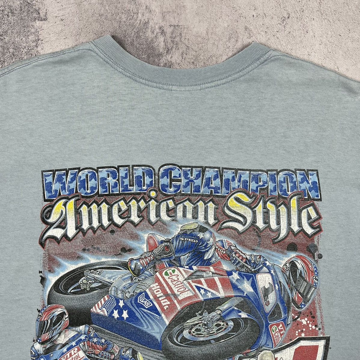 Vintage Vintage Colin Edwards World Champion Honda racing tee 00’s Size US L / EU 52-54 / 3 - 3 Thumbnail