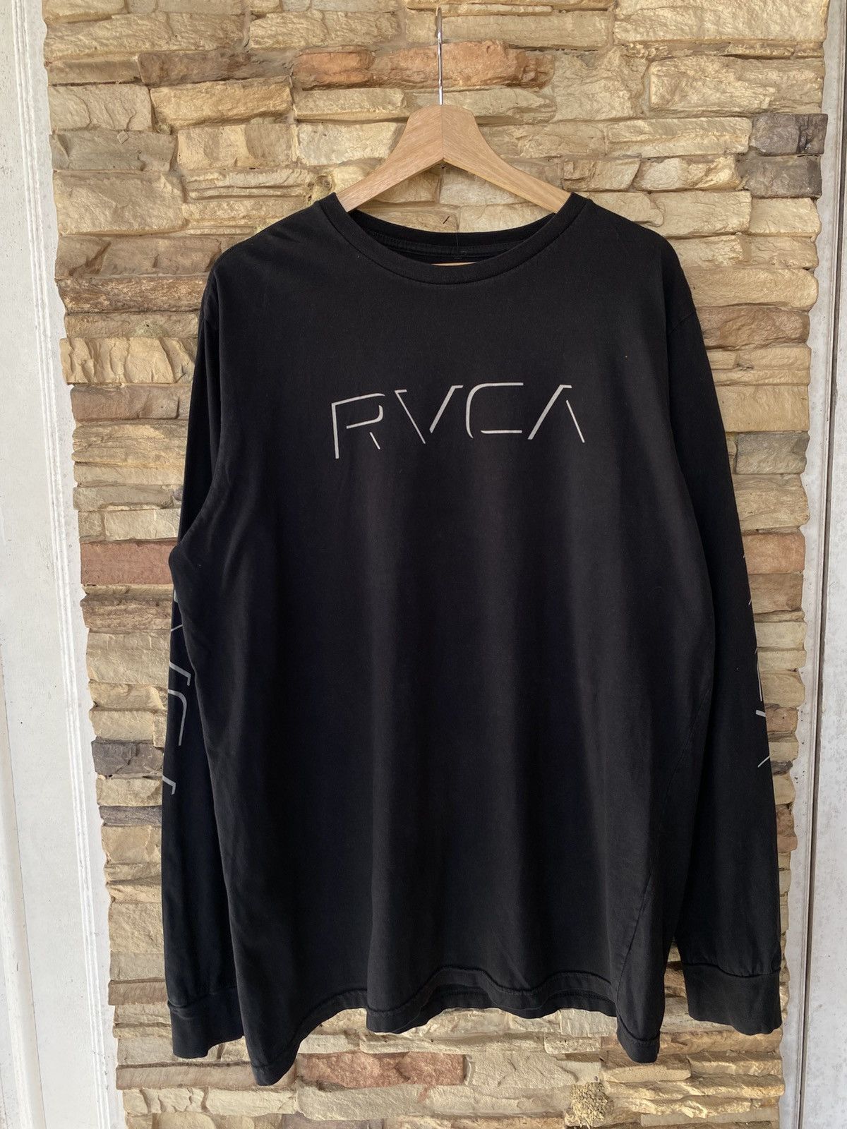 RVCA RVCA Long Sleeve Skateboarding Tees Size US XL / EU 56 / 4 - 1 Thumbnail