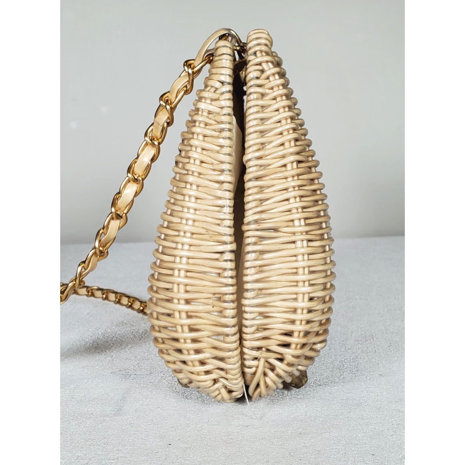 Asket VINTAGE Crossbody Bag Natural Wicker Woven Basket with Metal Foldover Clasp, Vinyl Coated, Small, Classic Retro, Womens Size S / US 4 / IT 40 - 7 Thumbnail