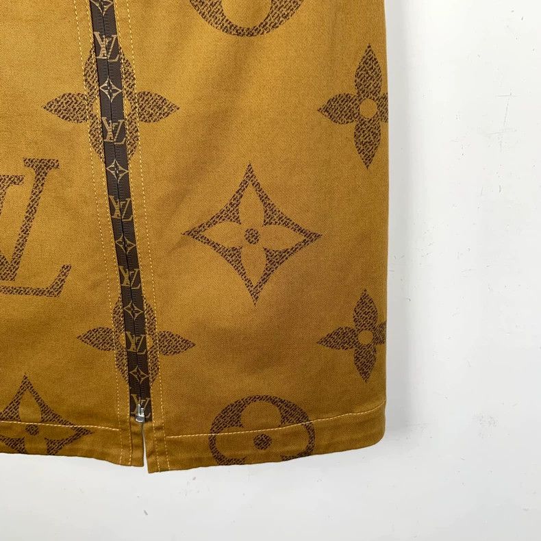 Louis Vuitton Louis Vuitton Brown logo presbyopic full print cotton crew Size XS / US 0-2 / IT 36-38 - 5 Thumbnail