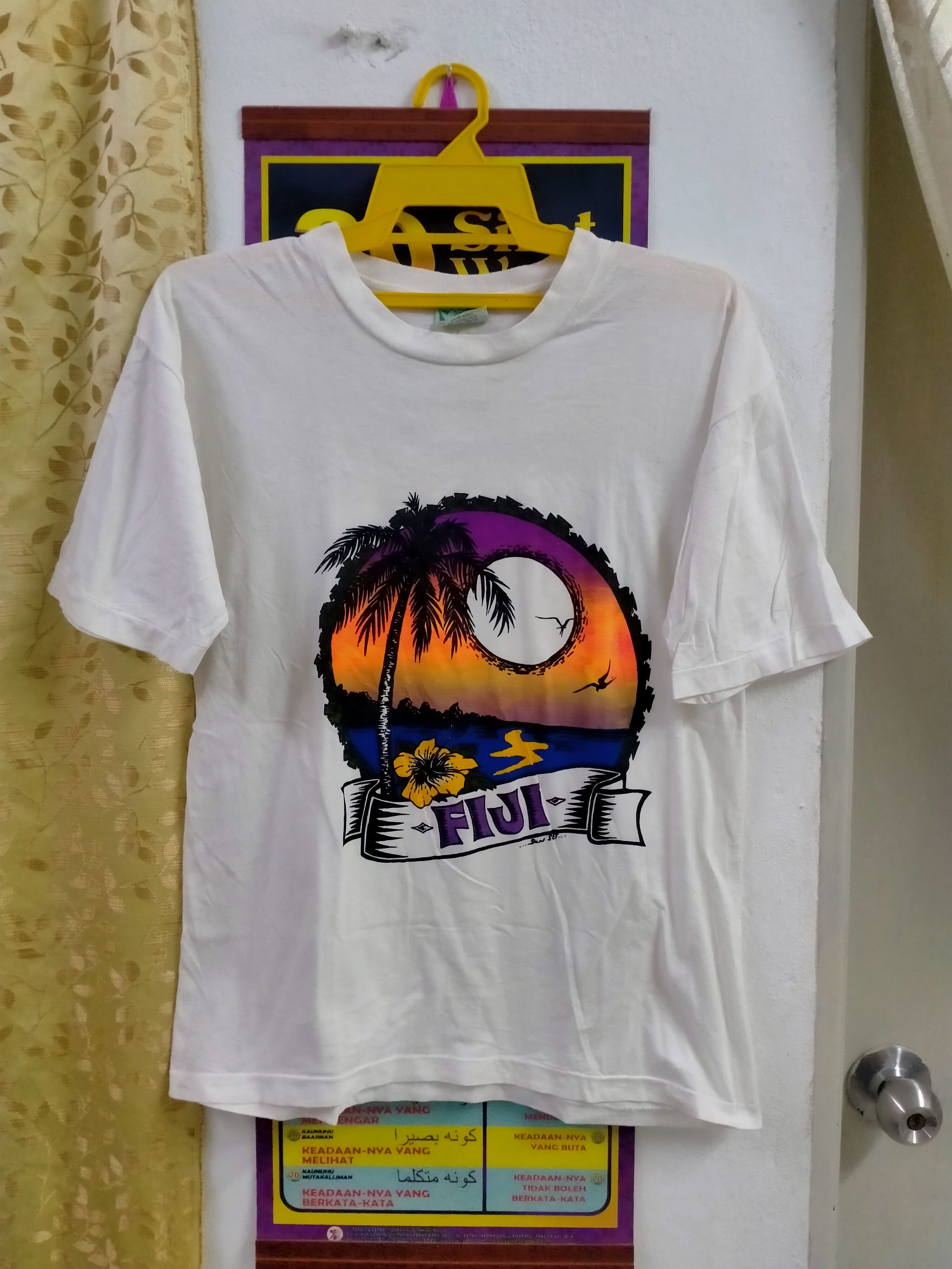 Fiji × Vintage Vintage 90s Fiji Sunset t-shirt Size US S / EU 44-46 / 1 - 1 Thumbnail