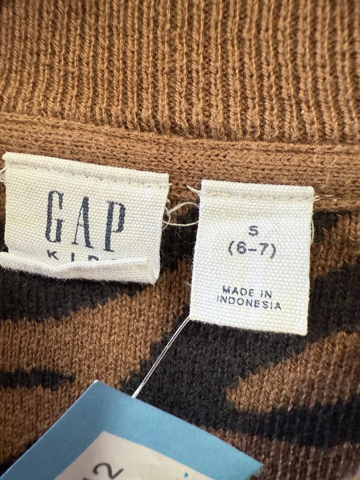 Designer GAP Kids Tiger Stripe Sweater Size Small (6-7) Size US S / EU 44-46 / 1 - 3 Thumbnail