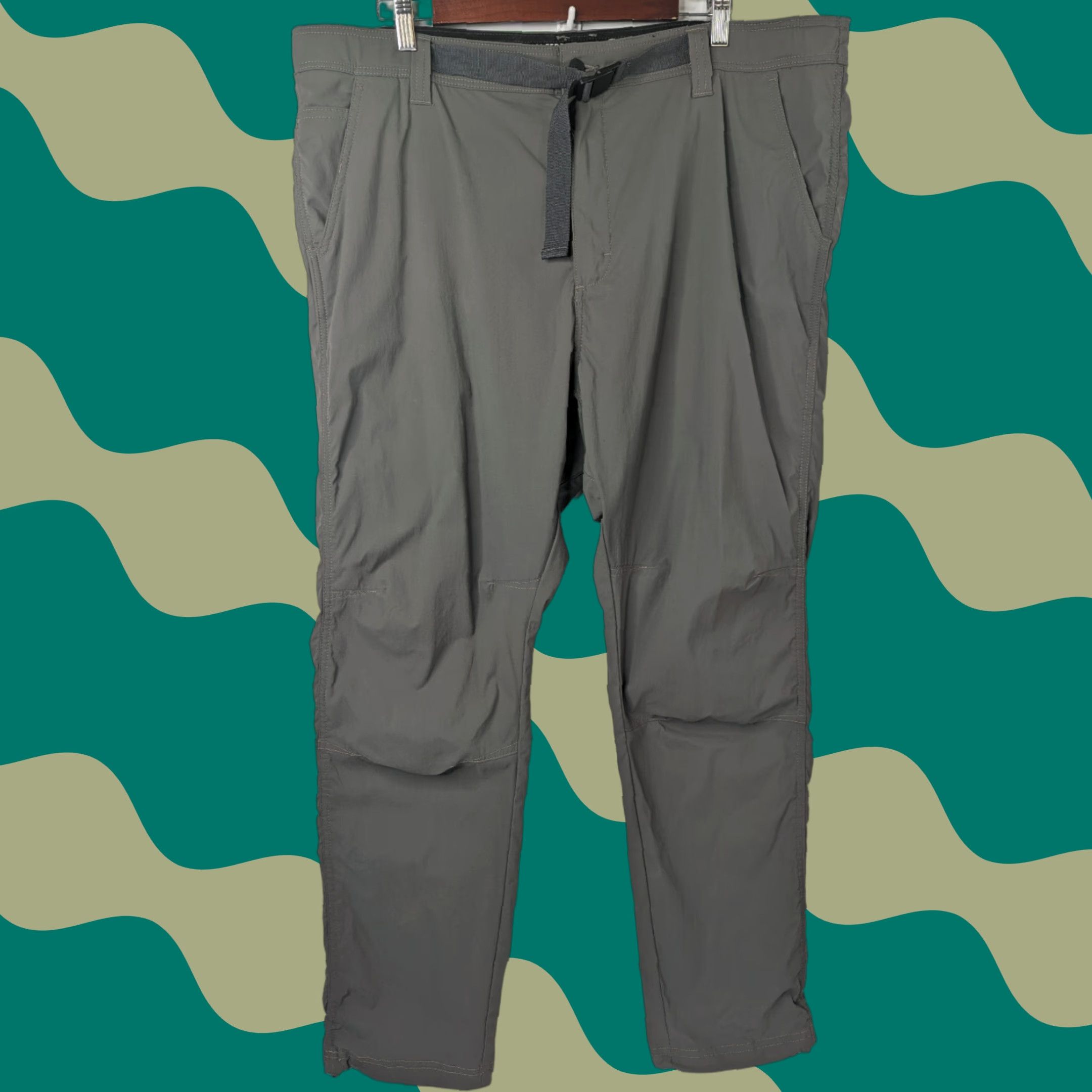 Wrangler Wrangler Pants Mens 40X30 Gray Flex Cargo Workwear Belted 5-Pocket Nylon Spandex Straight Regular Size US 40 / EU 56 - 1 Thumbnail