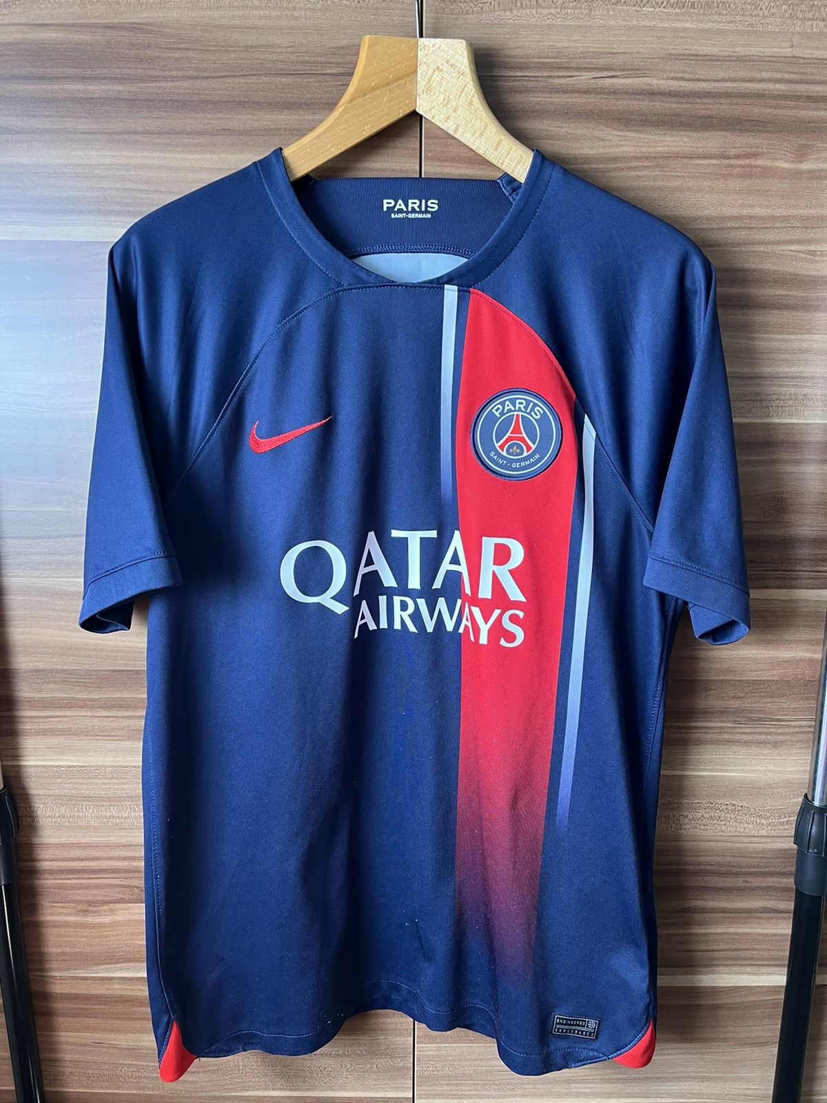 Nike 🇫🇷Nike PSG Football Soccer Jersey Stadium Home 2023/2024 Size US M / EU 48-50 / 2 - 1 Thumbnail