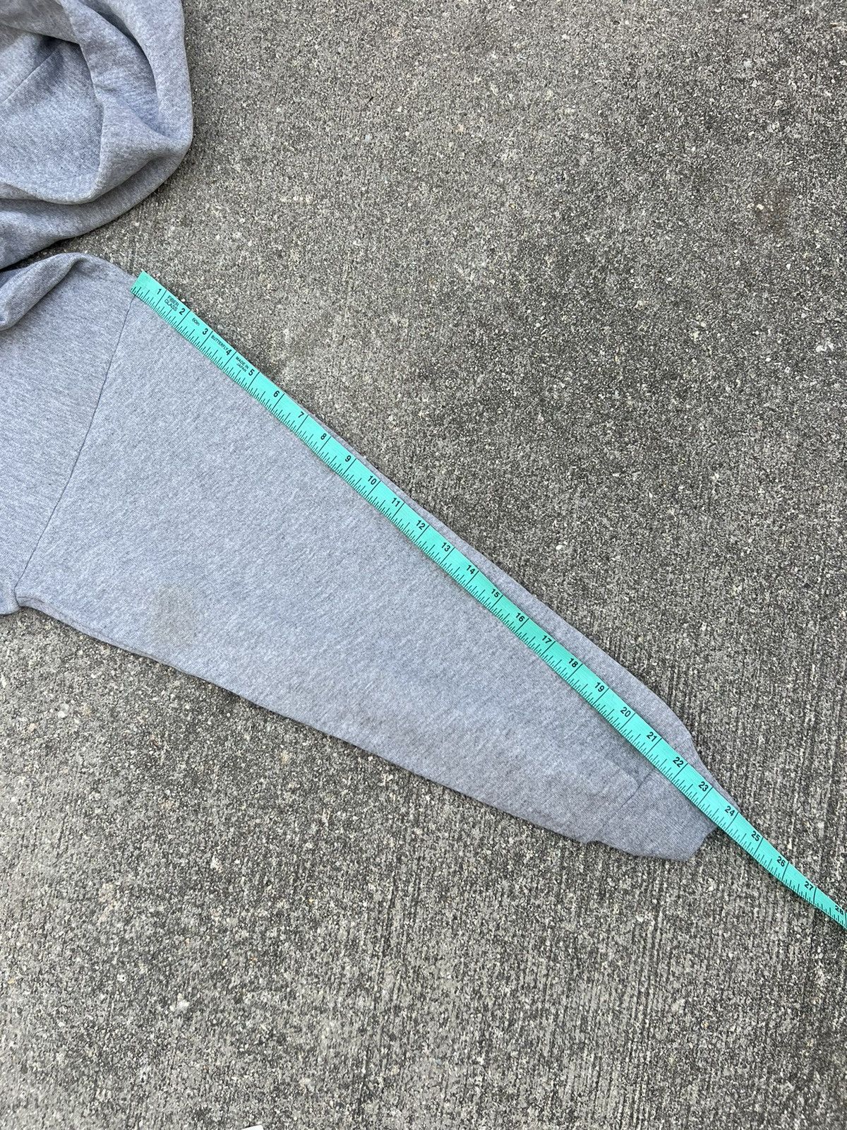 FUCT Vintage 90s FUCT Spell Out Grey Hoodie Sweater Size US L / EU 52-54 / 3 - 3 Thumbnail
