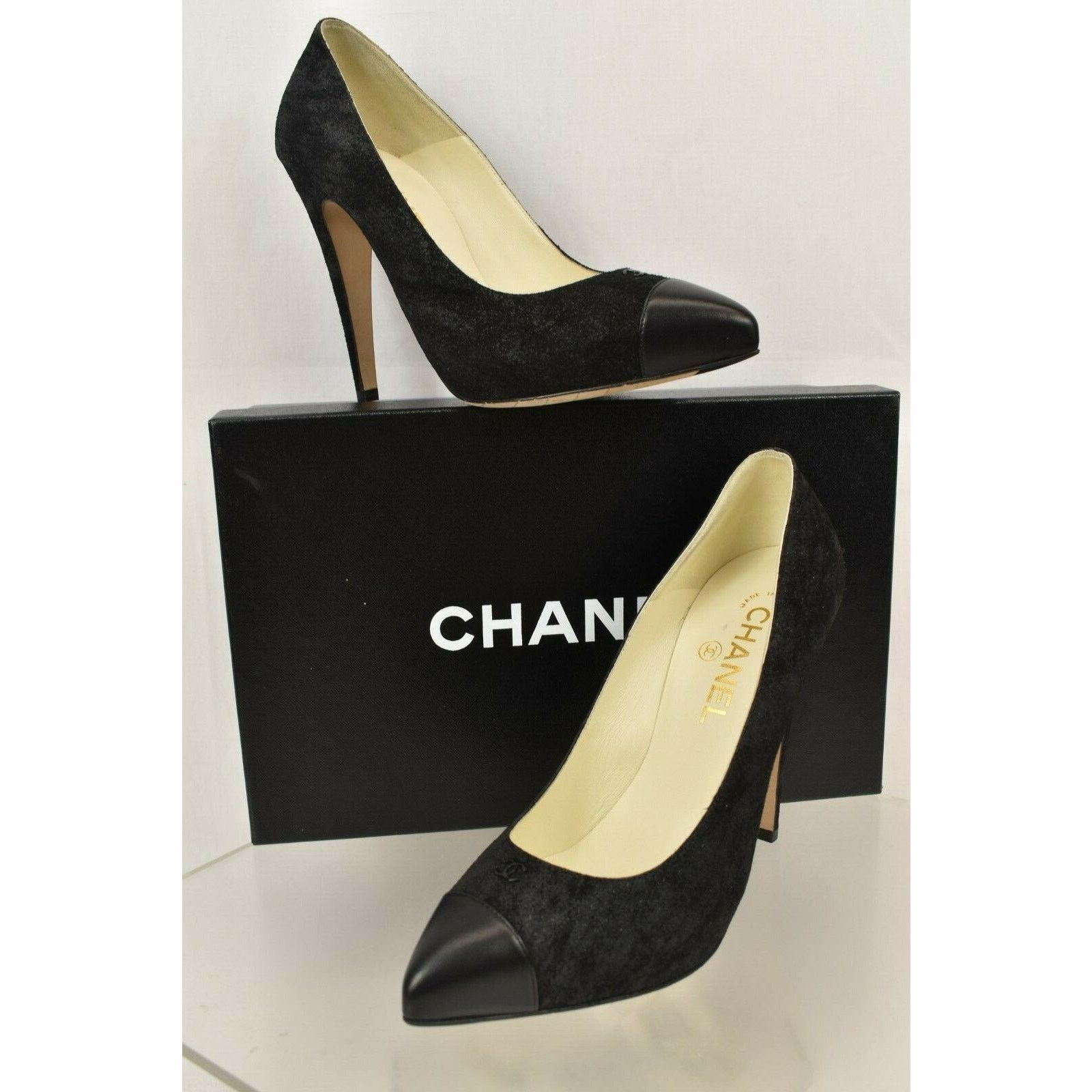 Chanel NEW CHANEL BLACK G28778 SUEDE CC LOGO POINTY TOE PUMPS 37.5 Size US 7.5 / IT 37.5 - 9 Thumbnail