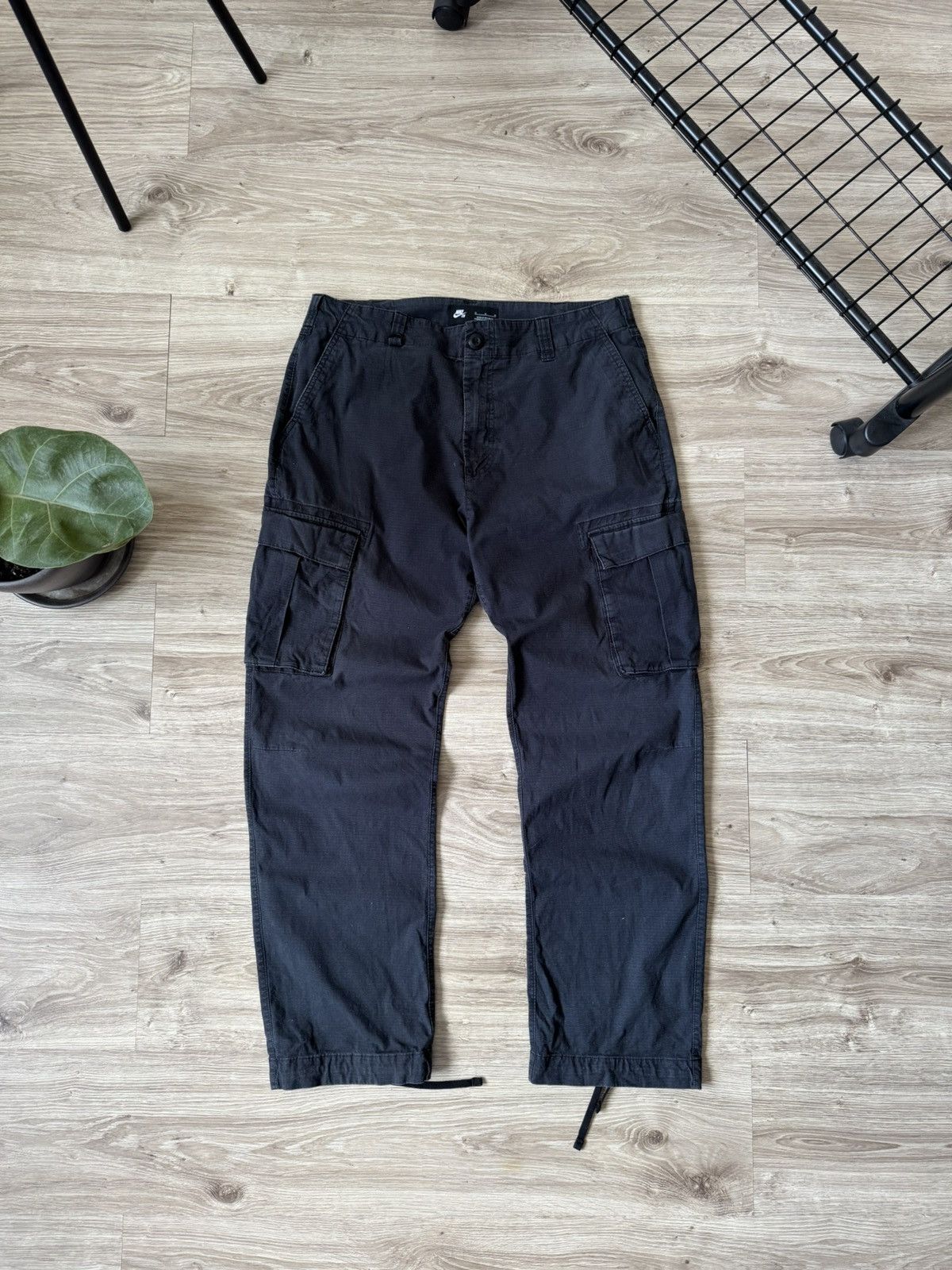 Nike SB Nike SB Cargo Multipocket Pants Size US 32 / EU 48 - 1 Thumbnail