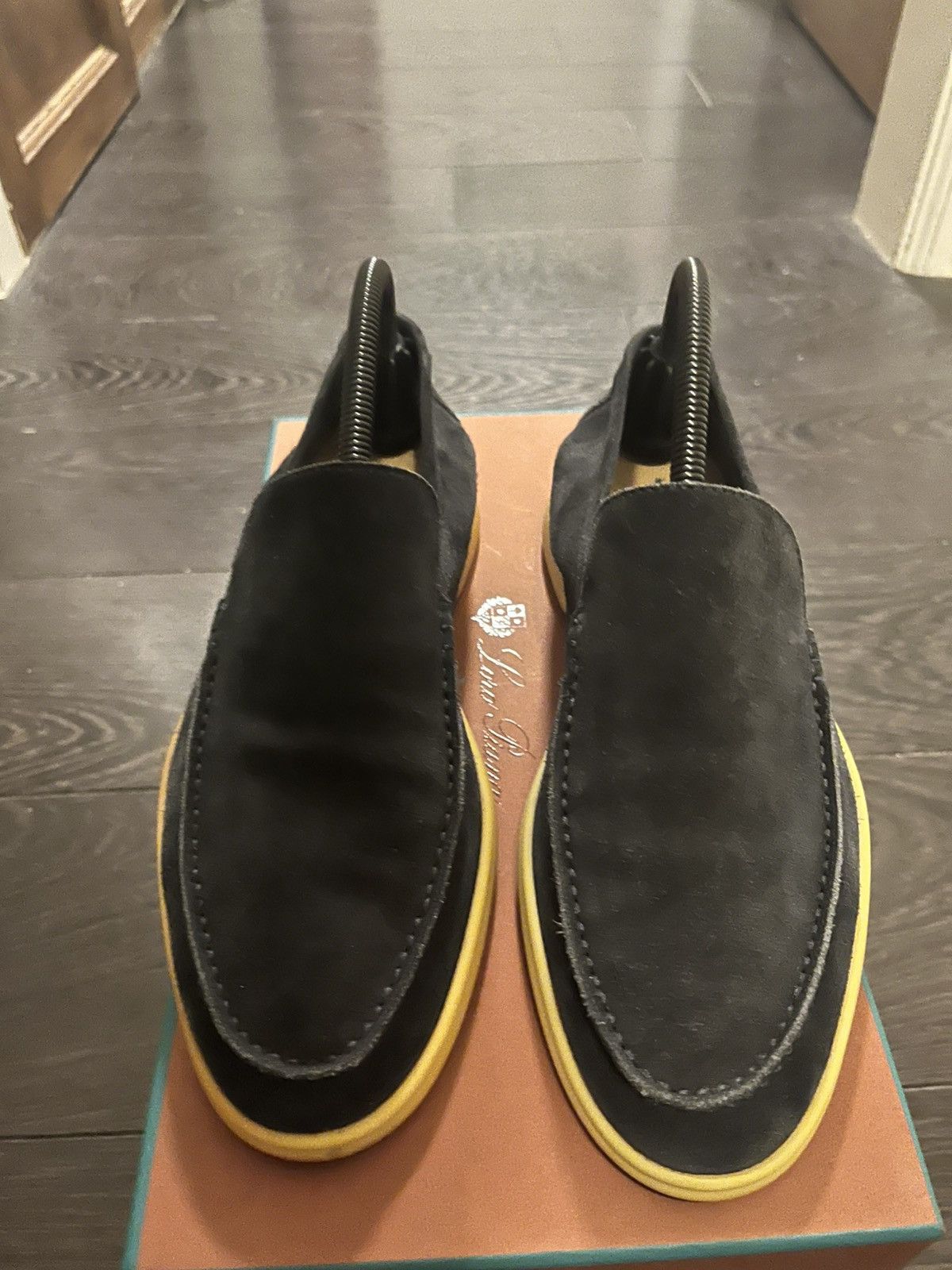 Loro Piana Loro Piana navy summer walk uk 6 eu 40 Size US 7 / EU 40 - 2 Thumbnail