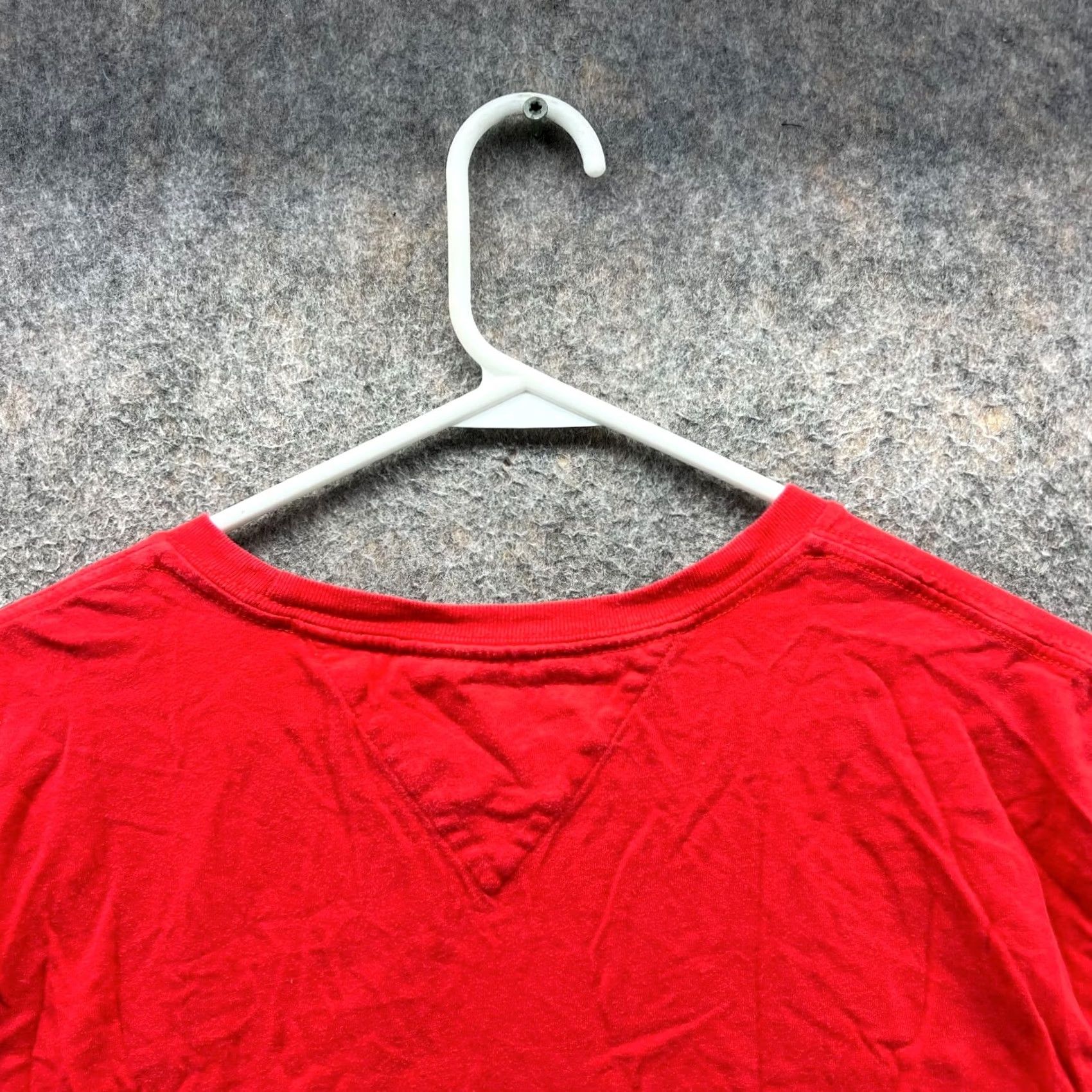 Tommy Hilfiger VINTAGE Tommy Hilfiger Shirt Men Large Red Crewneck Logo Printed Tee Crewneck Cotton Size US L / EU 52-54 / 3 - 3 Thumbnail