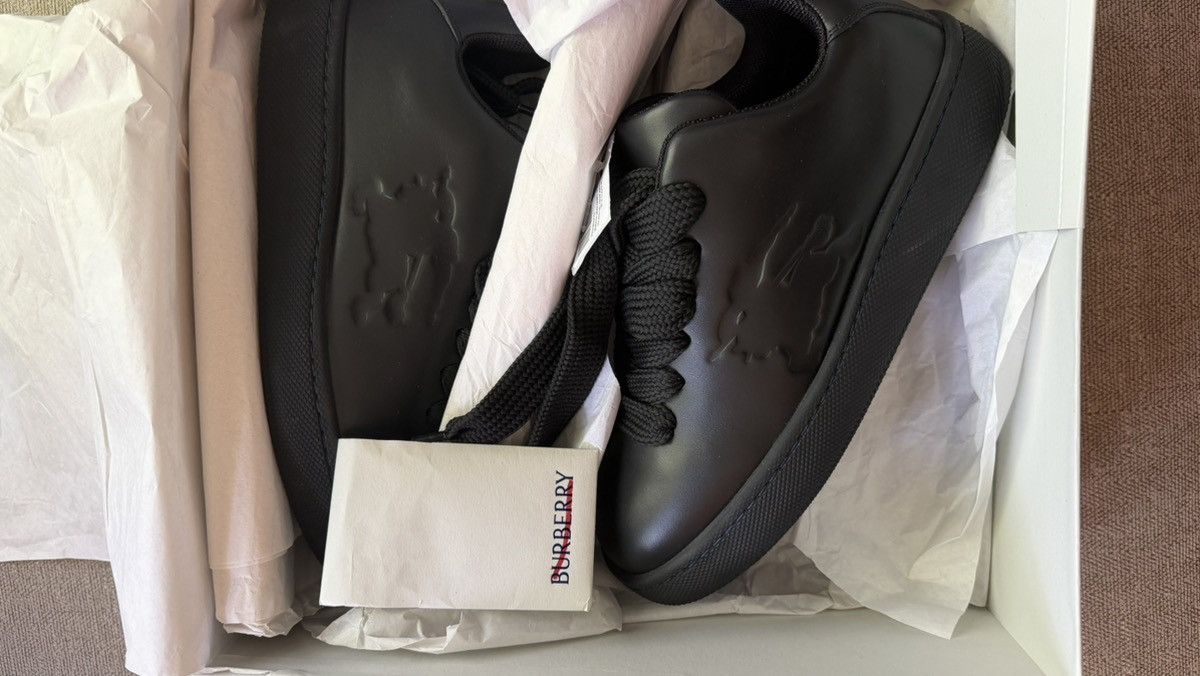 Burberry Burberry Trainer Rubber Sole Size US 8.5 / EU 41-42 - 2 Thumbnail