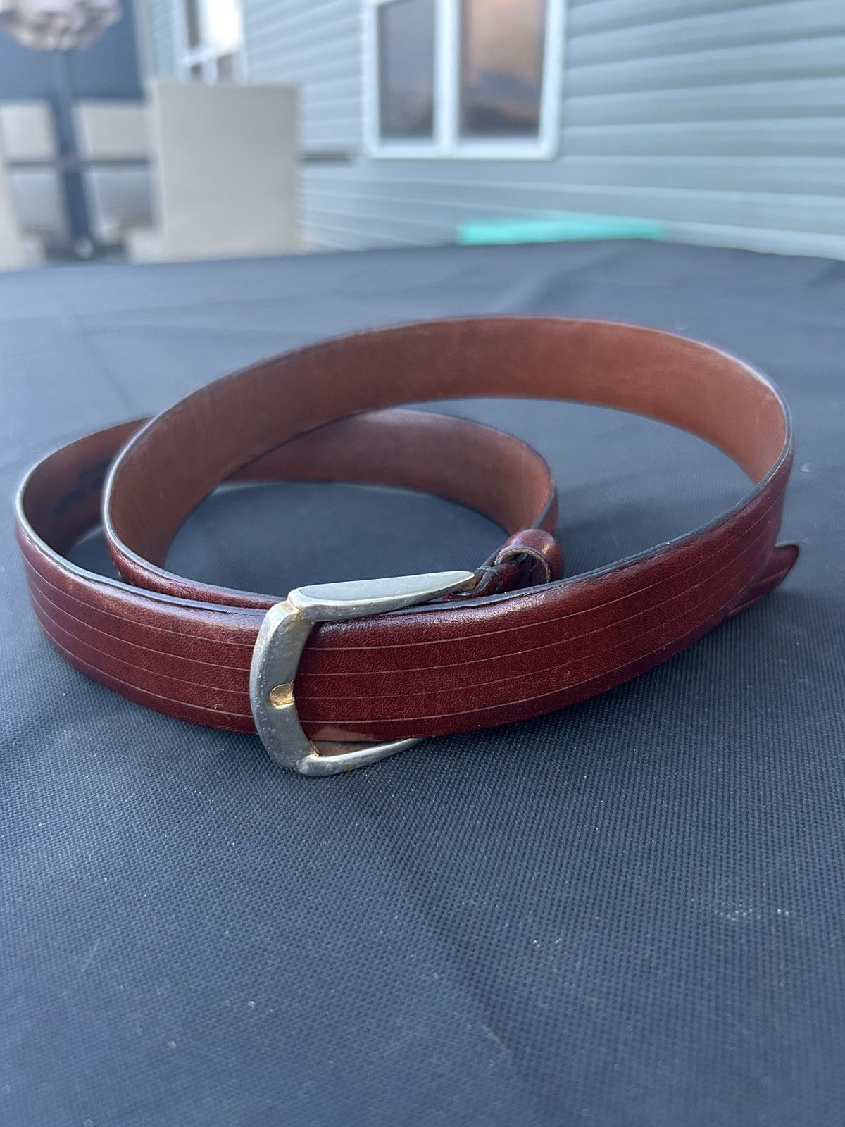 Johnston & Murphy Johnson & Murphy aniline kipskin shoulder leather belt. Size 34 - 3 Thumbnail