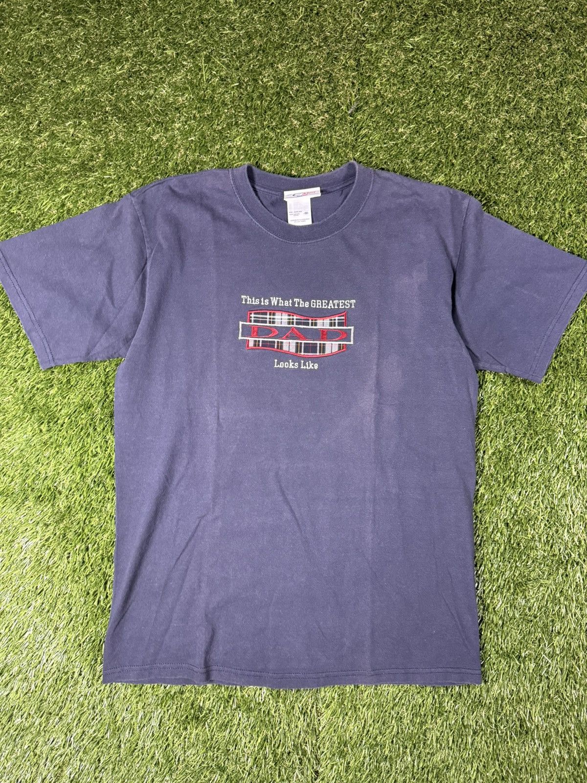 Vintage Vintage 90s Greatest Dad Plaid Embroidered Funny Faded Tee Size US M / EU 48-50 / 2 - 1 Thumbnail