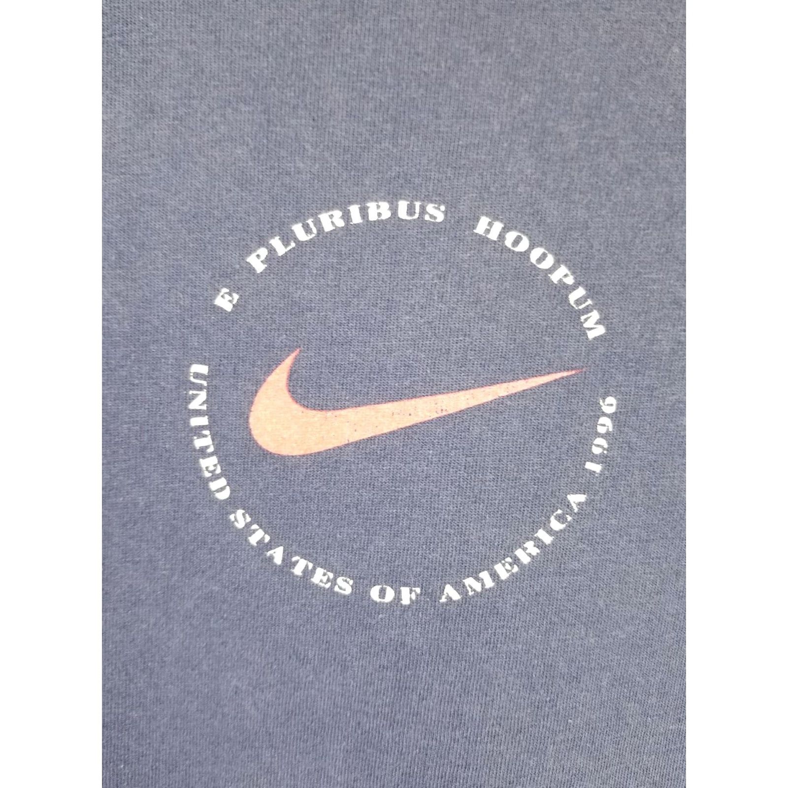 Nike VINTAGE Nike E Pluribus Hoop UM BASKETBALL USA TEAM NAVY T-SHIRT SZ XXL Shirt Men's Navy 1990s 1996 USA Football (adjusted for clarity) Size US XXL / EU 58 / 5 - 3 Thumbnail