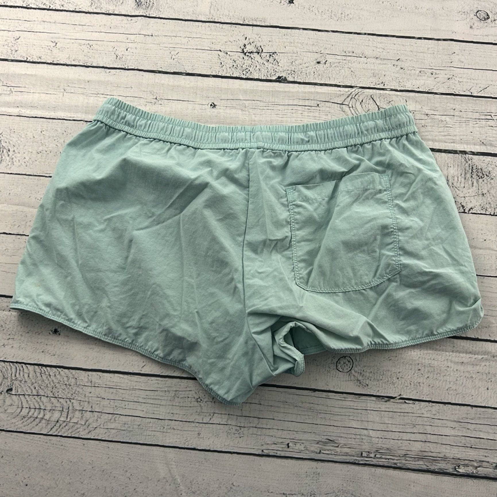 Lilly Pulitzer Lilly Pulitzer Athletic Shorts Women's L Light Blue Athletic Shorts Size 36" / US 14 / IT 50 - 6 Thumbnail