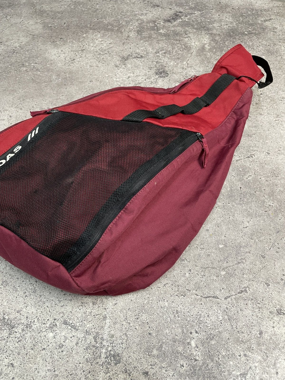 Vintage Vintage Y2K Adidas Y-3 Style Burgandy Dark Grey Sling Bag Size ONE SIZE - 6 Thumbnail