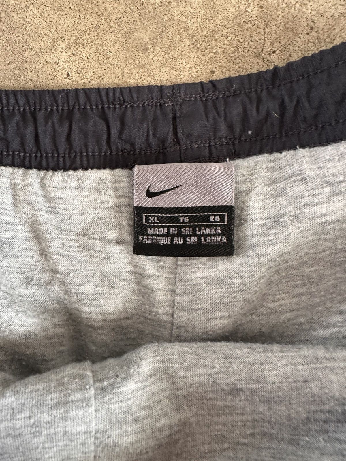 Nike × Vintage Y2K Black Lined Nike Joggers Size US 40 / EU 56 - 3 Thumbnail