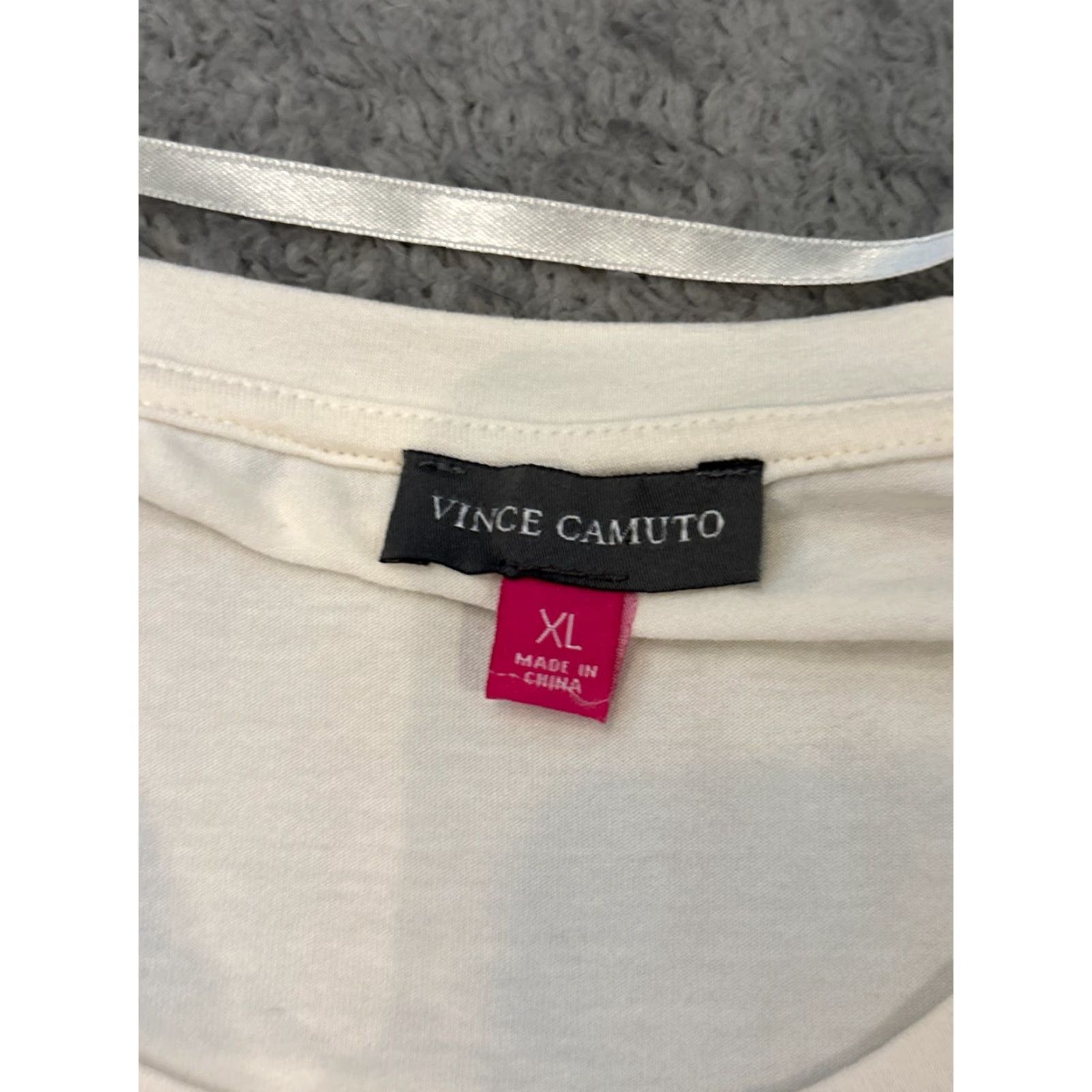 Vince Camuto Vince Camuto Top Womens XL Cream Long Ruched Sleeve Casual Light Blouse Shirt Glitter-free? (removed) Size XL / US 12-14 / IT 48-50 - 3 Thumbnail