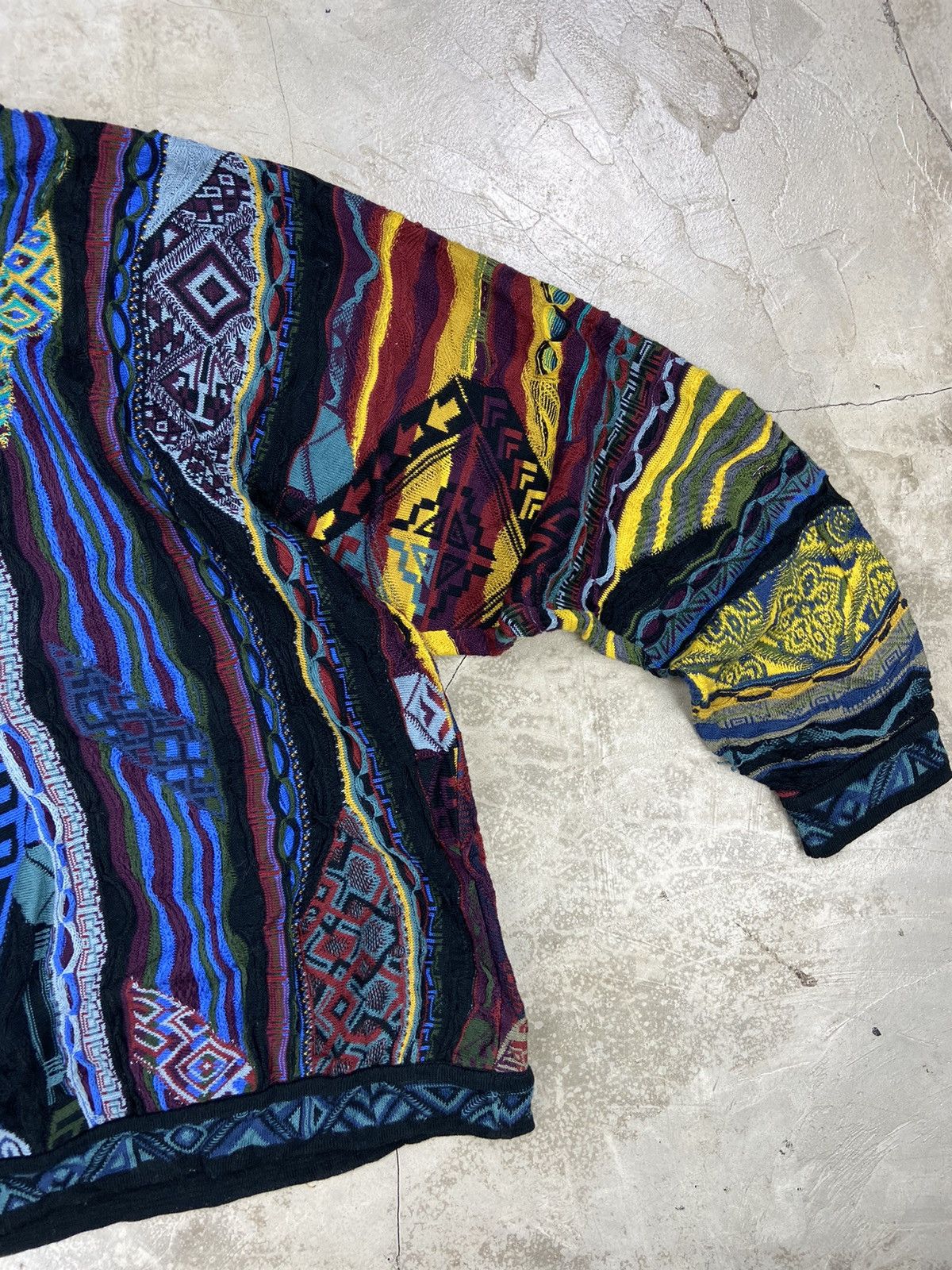 Coogi [Rare colorway] 1990s Coogi 3D Cable Knitted Sweater Size US M / EU 48-50 / 2 - 5 Thumbnail