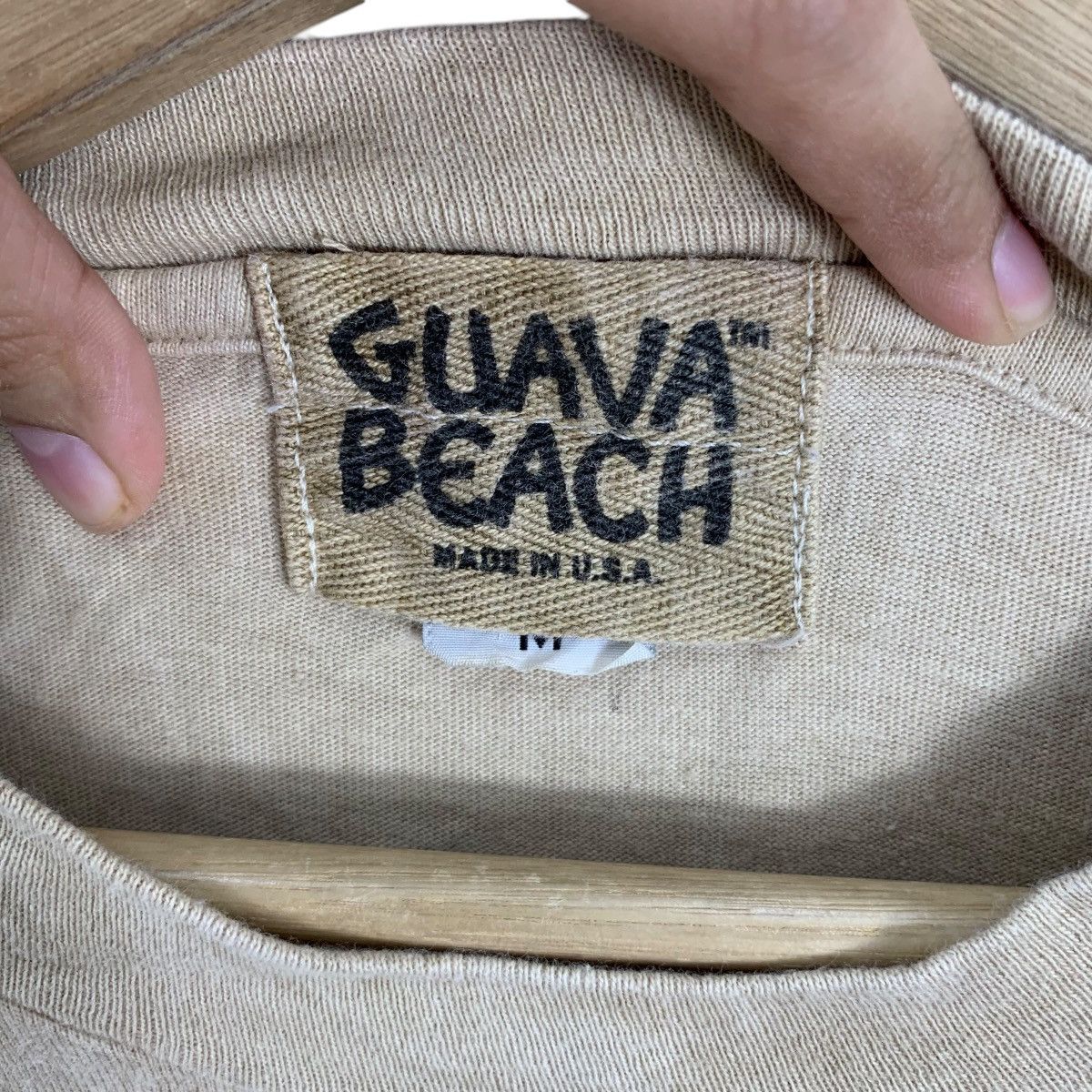Vintage Vintage 90’ GUAVA BEACH HAWAII Humu Trash Tee Shirt Top Size US M / EU 48-50 / 2 - 6 Thumbnail