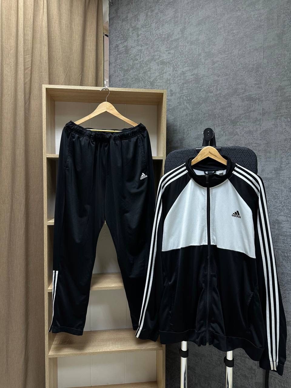 Adidas × Vintage Vintage Adidas Black Sportswear Tracksuit Size US XL / EU 56 / 4 - 3 Thumbnail