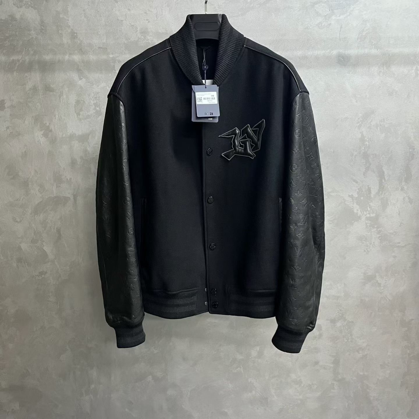 Louis Vuitton Louis Vuitton Retro Embroidered Black Light Jacket l Men Size US L / EU 52-54 / 3 - 1 Thumbnail