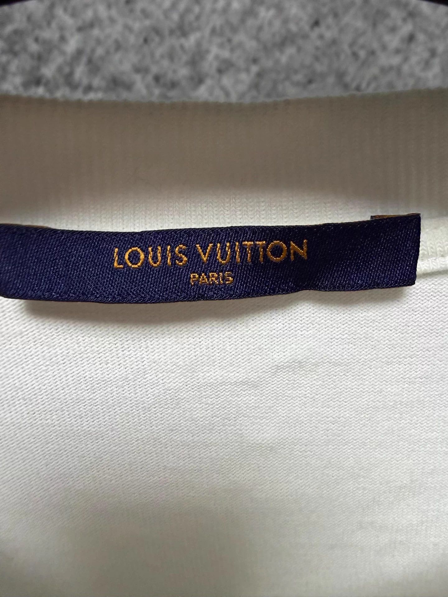 Louis Vuitton LV white flocked monogram short sleeve T-shirt XL Size US XL / EU 56 / 4 - 3 Thumbnail