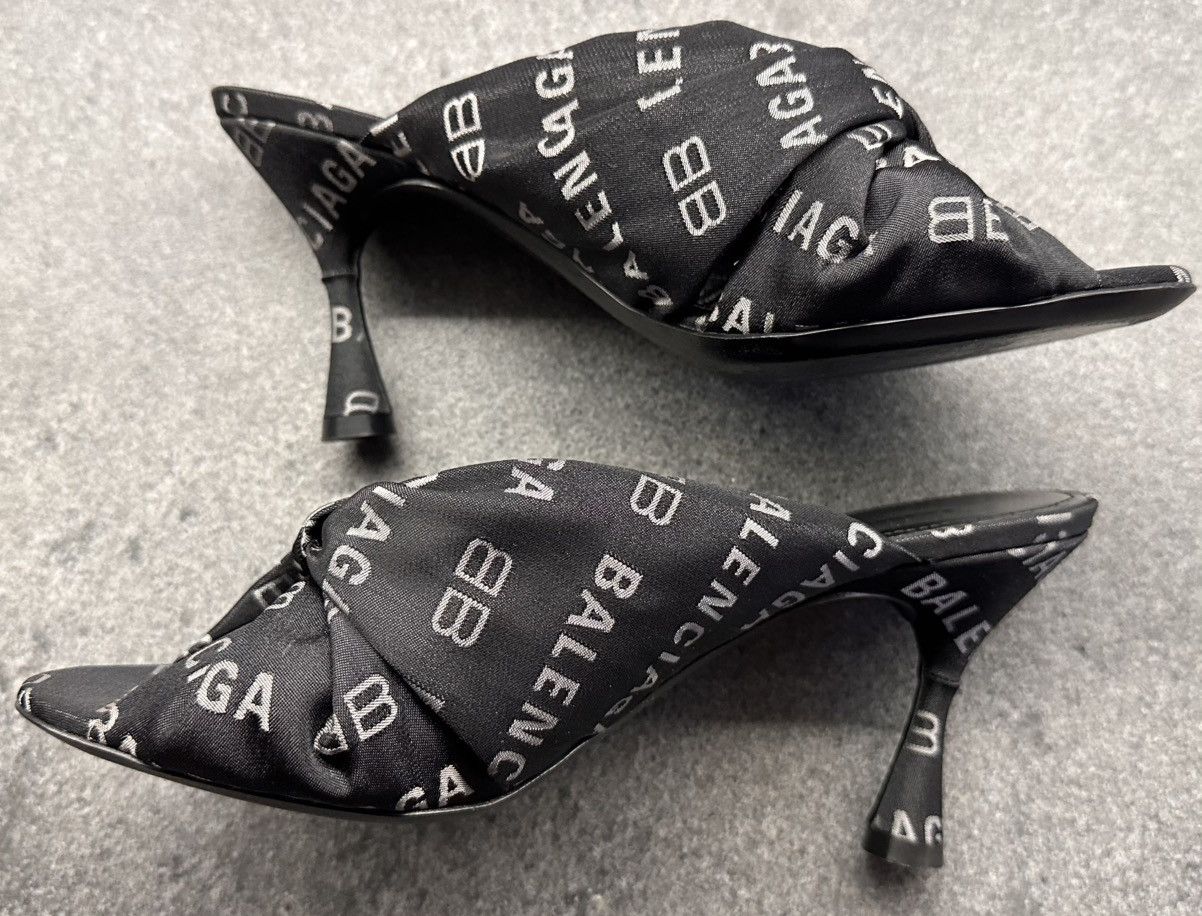 Balenciaga Balenciaga Black Fabric Logo Drapy Mules Size 38 Shoes Size US 8 / IT 38 - 1 Thumbnail