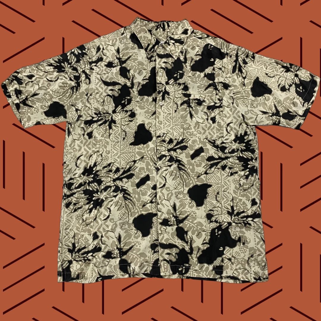 Vintage VTG Firethorn Silk Shirt Hawaiian Button-Up Shirt Mens L Black Beige Hibiscus 100% Silk Floral Short Sleeve Bow-Tie Embroidered Pattern Mens Size US L / EU 52-54 / 3 - 1 Thumbnail