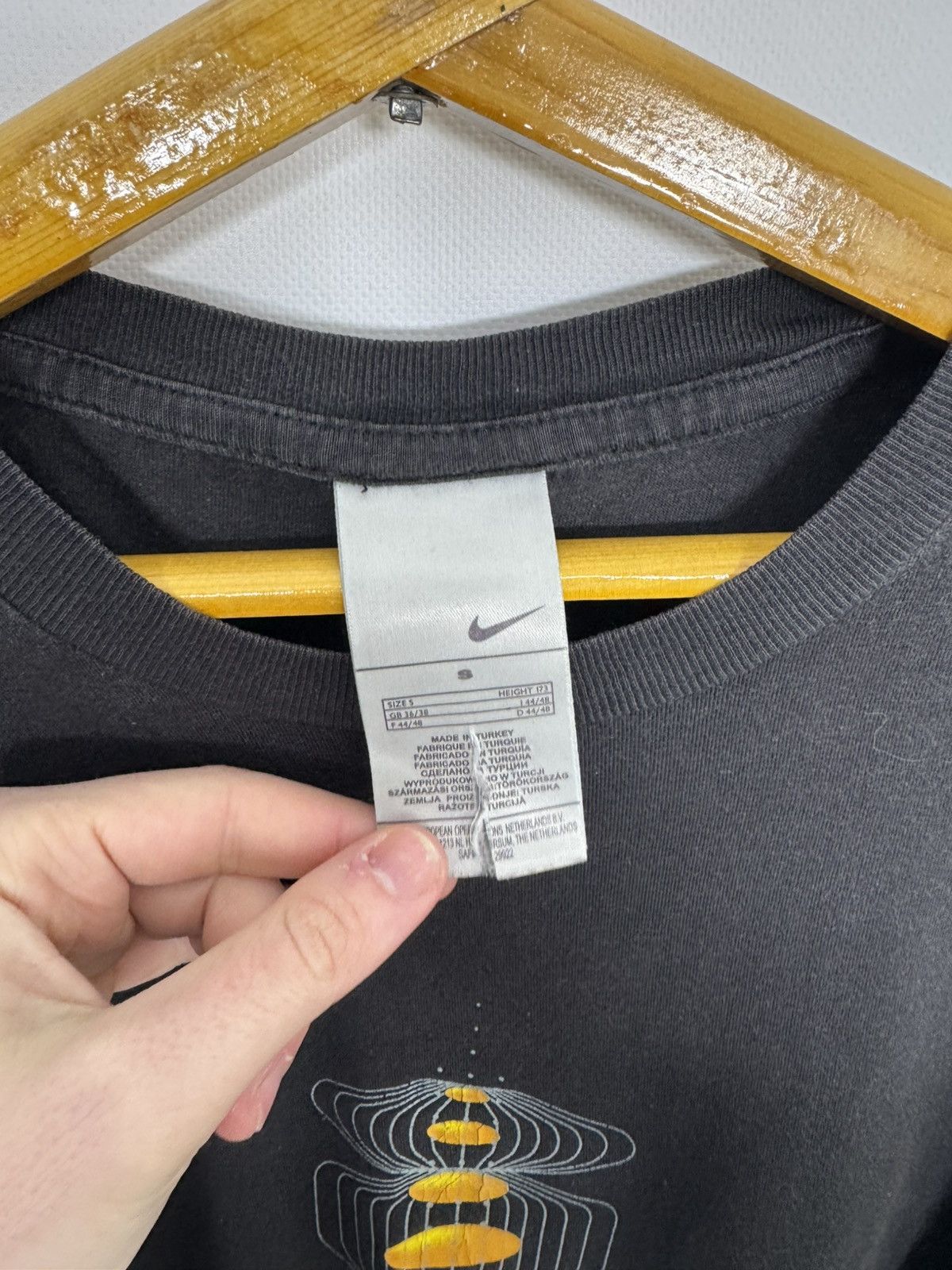 Nike Vintage Y2k Nike Big Logo Swoosh T-Shirt Size US S / EU 44-46 / 1 - 6 Thumbnail