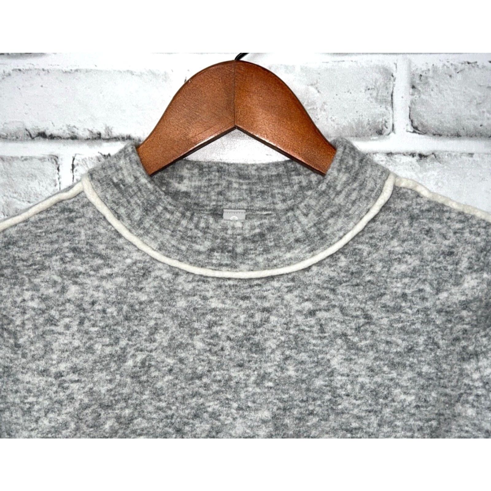 Athleta VINTAGE Athleta Wool Blend Sweater Pullover Womens Small Gray Casual Fall Size S / US 4 / IT 40 - 2 Thumbnail