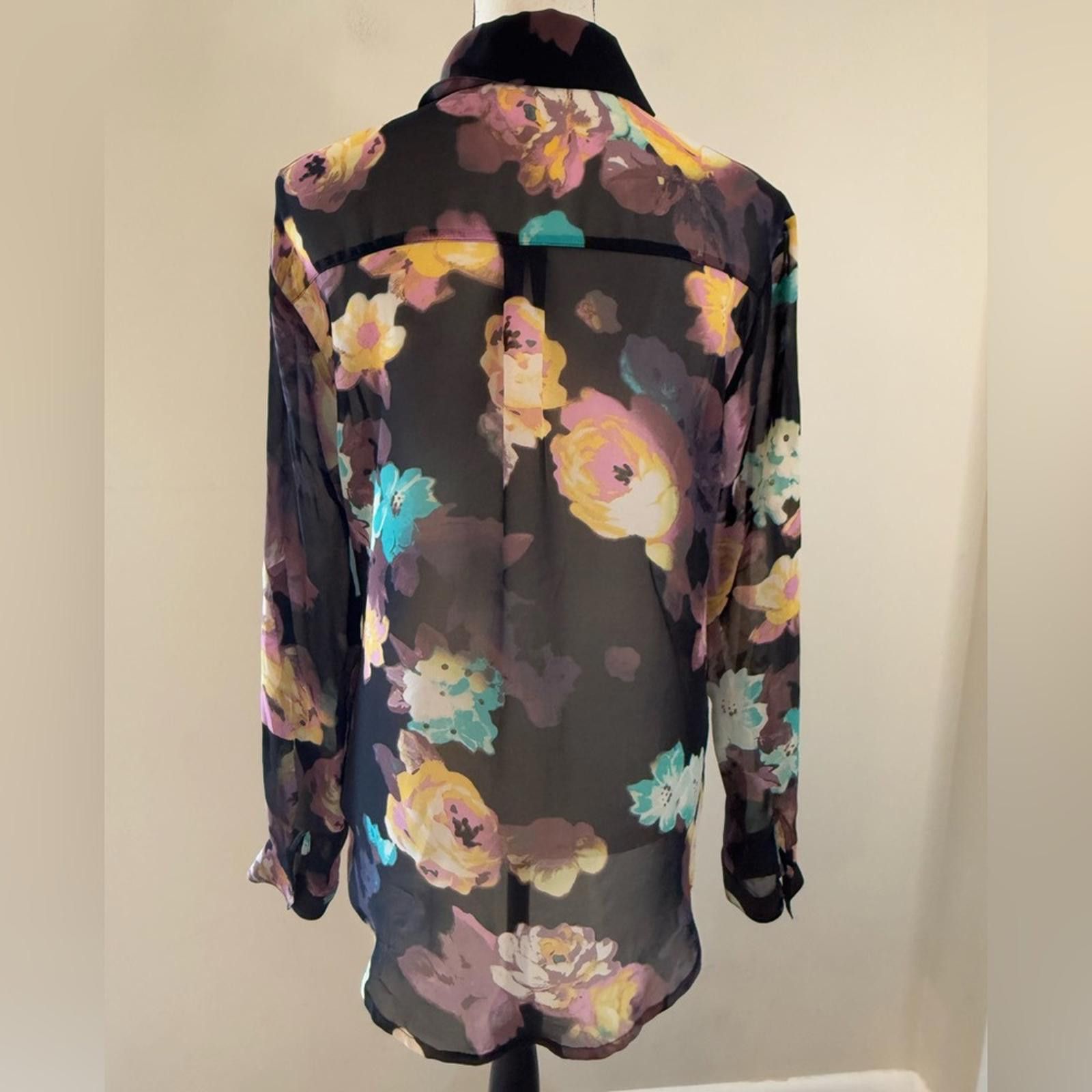 Decree Decree semi sheer colorful floral button up top blouse SZ SM Size S / US 4 / IT 40 - 4 Thumbnail