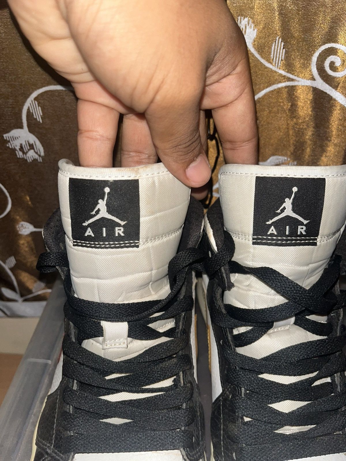 Jordan Brand × Nike Jordan 1 mid alternate Size US 9 / EU 42 - 3 Thumbnail
