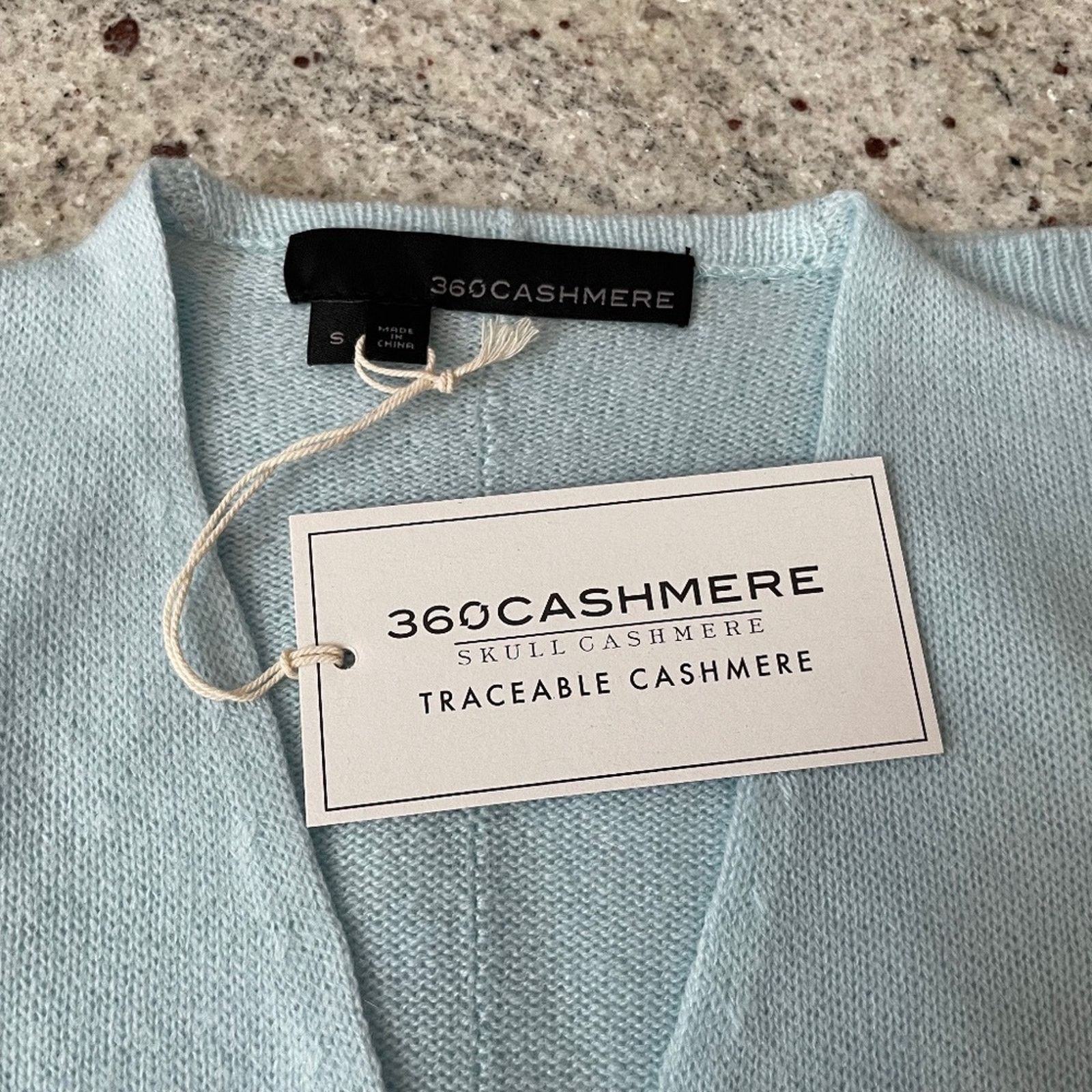 360Cashmere Audrina Cashmere Surplice Sweater from 360 CASHMERE Size XS / US 0-2 / IT 36-38 - 4 Thumbnail