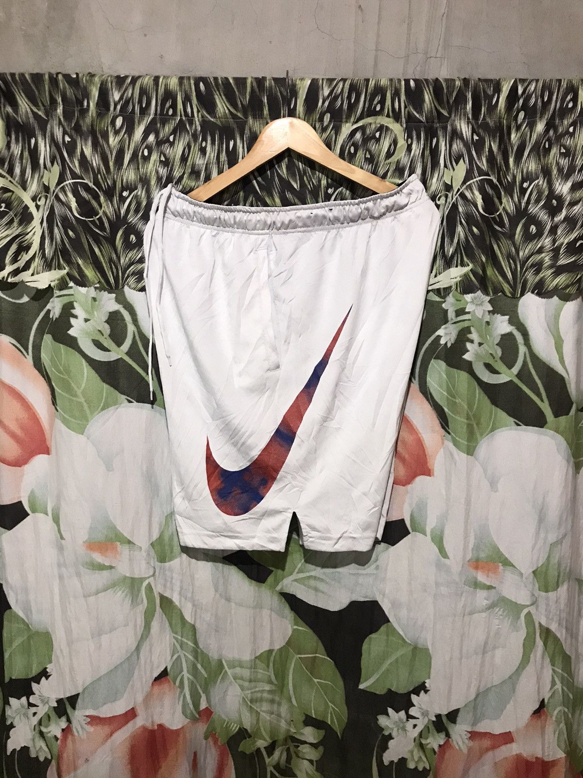 Nike Nike Dri-Fit Big Swoosh Size US 30 / EU 46 - 2 Thumbnail
