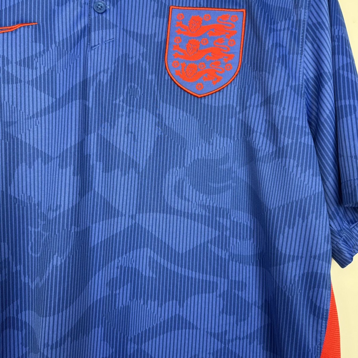Nike ENGLAND 2020 2021 AWAY FOOTBALL SHIRT SOCCER JERSEY sz L MEN Size US L / EU 52-54 / 3 - 11 Thumbnail