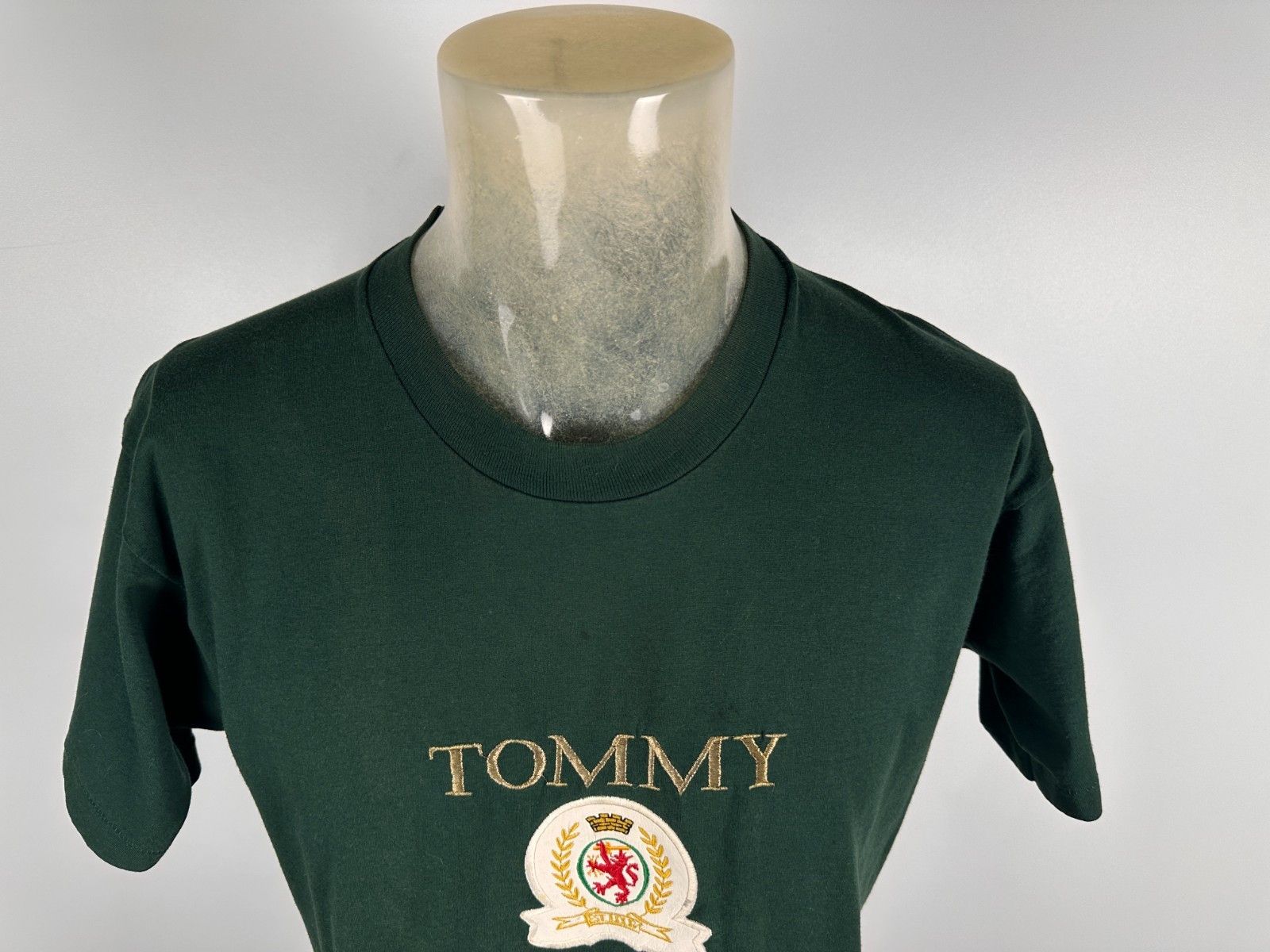 Tommy Hilfiger Vintage 80s Tommy Hilfiger T-Shirt Green Mens Size L Size US L / EU 52-54 / 3 - 2 Thumbnail