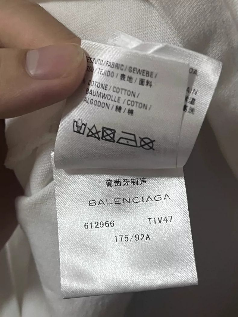 Balenciaga Balenciaga White portrait band short sleeve Size US S / EU 44-46 / 1 - 6 Thumbnail