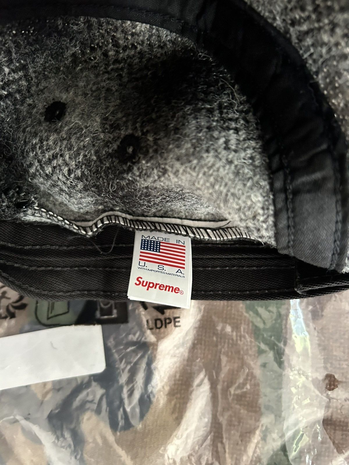 Harris Tweed × Supreme Supreme Harris Tweed Camp Cap Black FW25 Size ONE SIZE - 9 Thumbnail