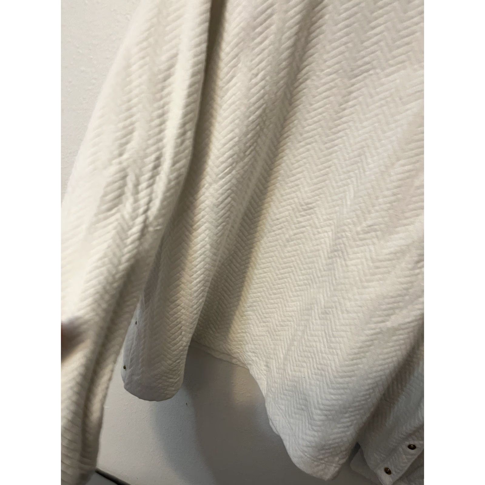J.Crew J.Crew Factory Sweatshirt Quilted Herringbone Mockneck XL Ivory Gold Buttons Womens Size XL / US 12-14 / IT 48-50 - 4 Thumbnail