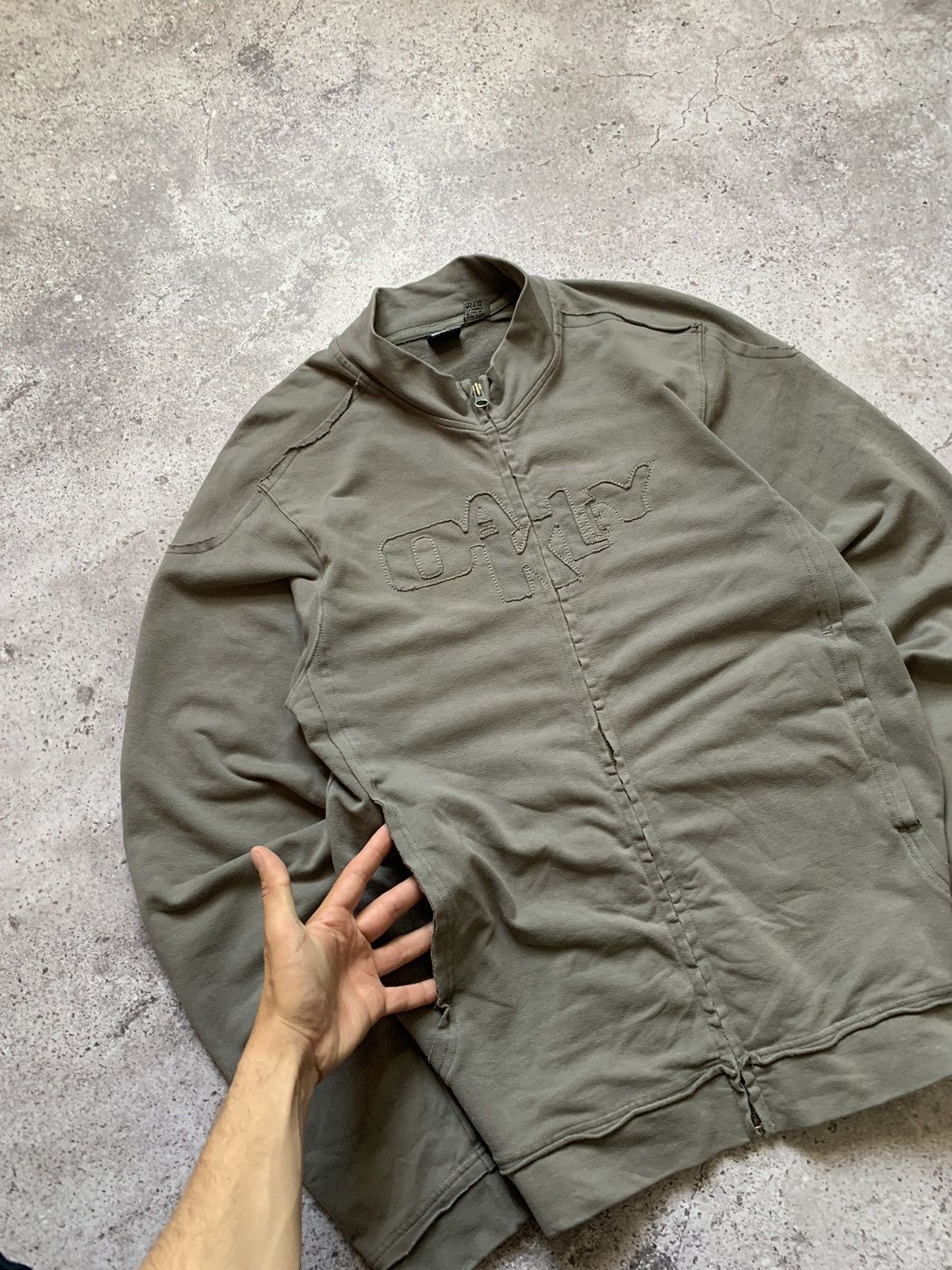 Oakley × Vintage Vintage Oakley zip up big logo y2k style Size US M / EU 48-50 / 2 - 4 Thumbnail
