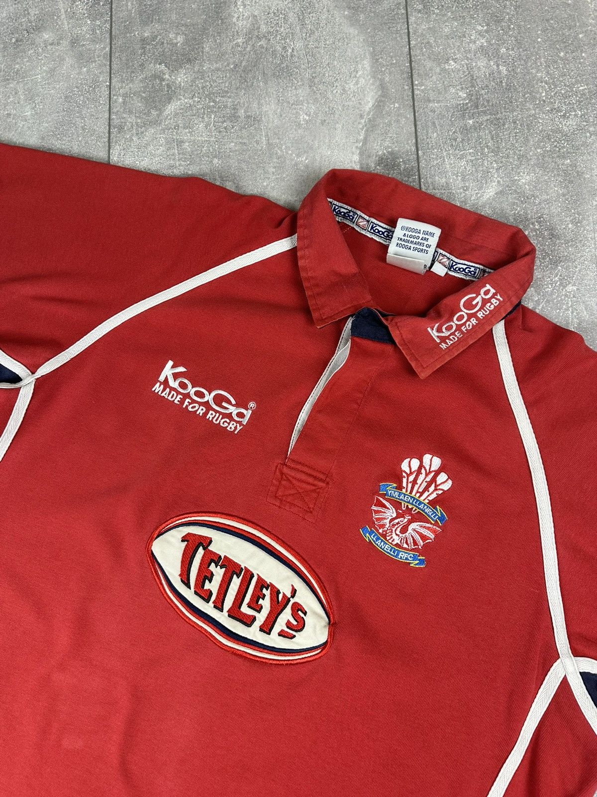 Other Kooga Llaneli RFC Scarlet Rugby Jersey Size US L / EU 52-54 / 3 - 14 Thumbnail