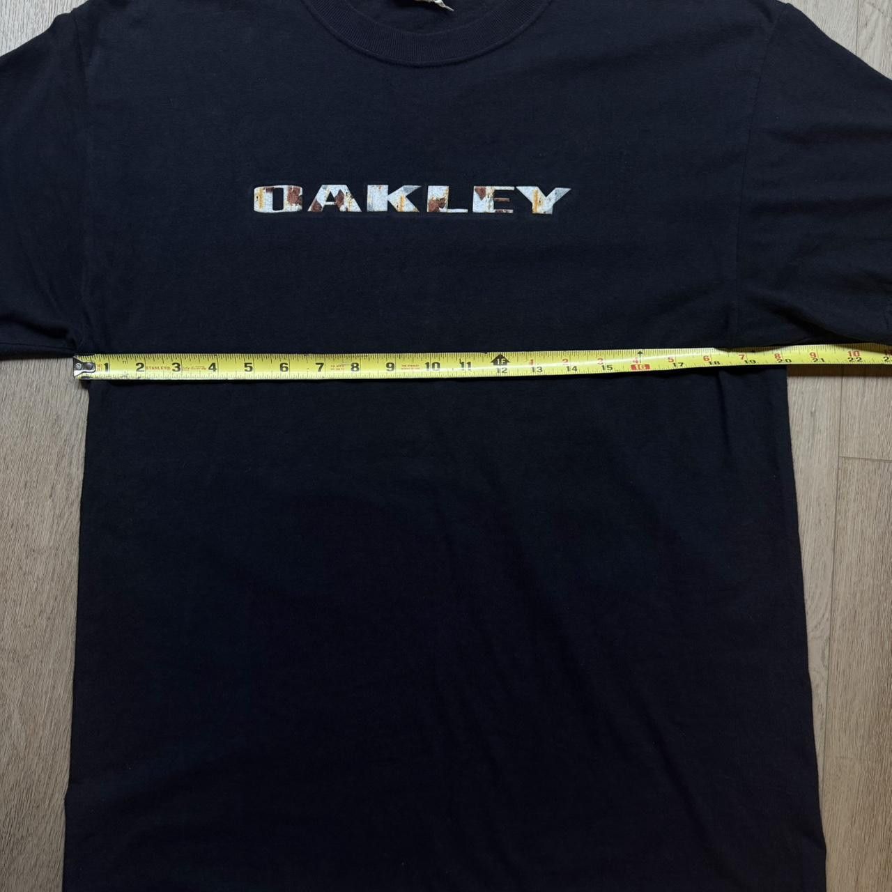 Oakley 2000’s Oakley software shirt with a sick Cyber design Size US L / EU 52-54 / 3 - 4 Thumbnail