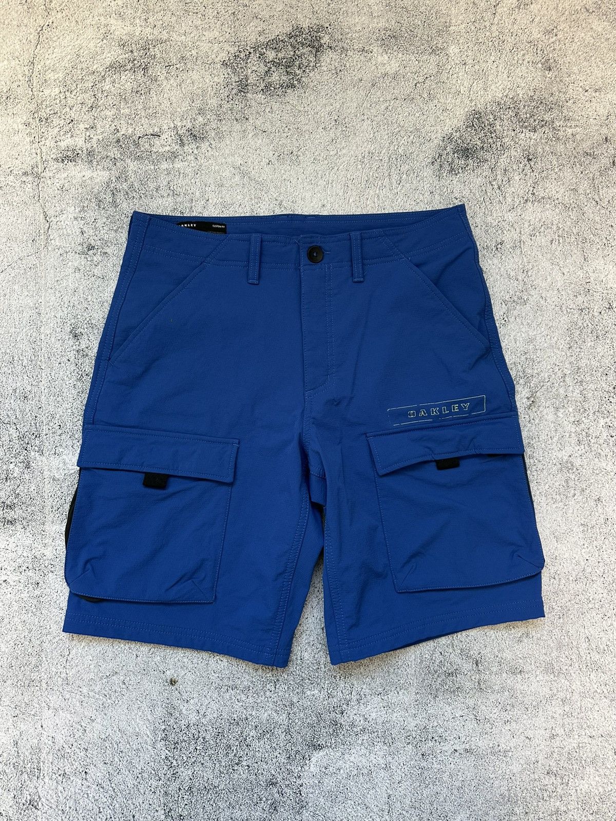 Oakley Oakley Cargo Shorts 32 Size Logo Men's Blue Size US 32 / EU 48 - 1 Thumbnail
