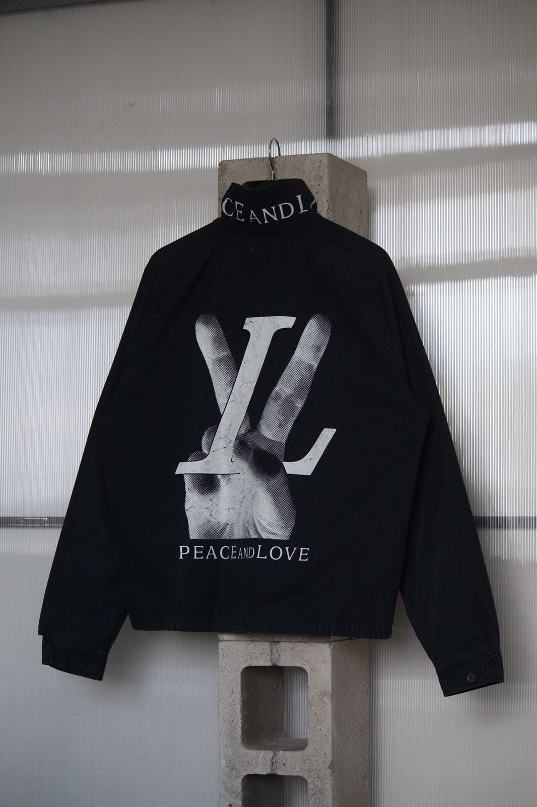 Louis Vuitton PEACE AND LOVE ジャケット サイズ46 LOUIS VUITTON PEACE AND LOVE ハリントンジャケット - メルカリ