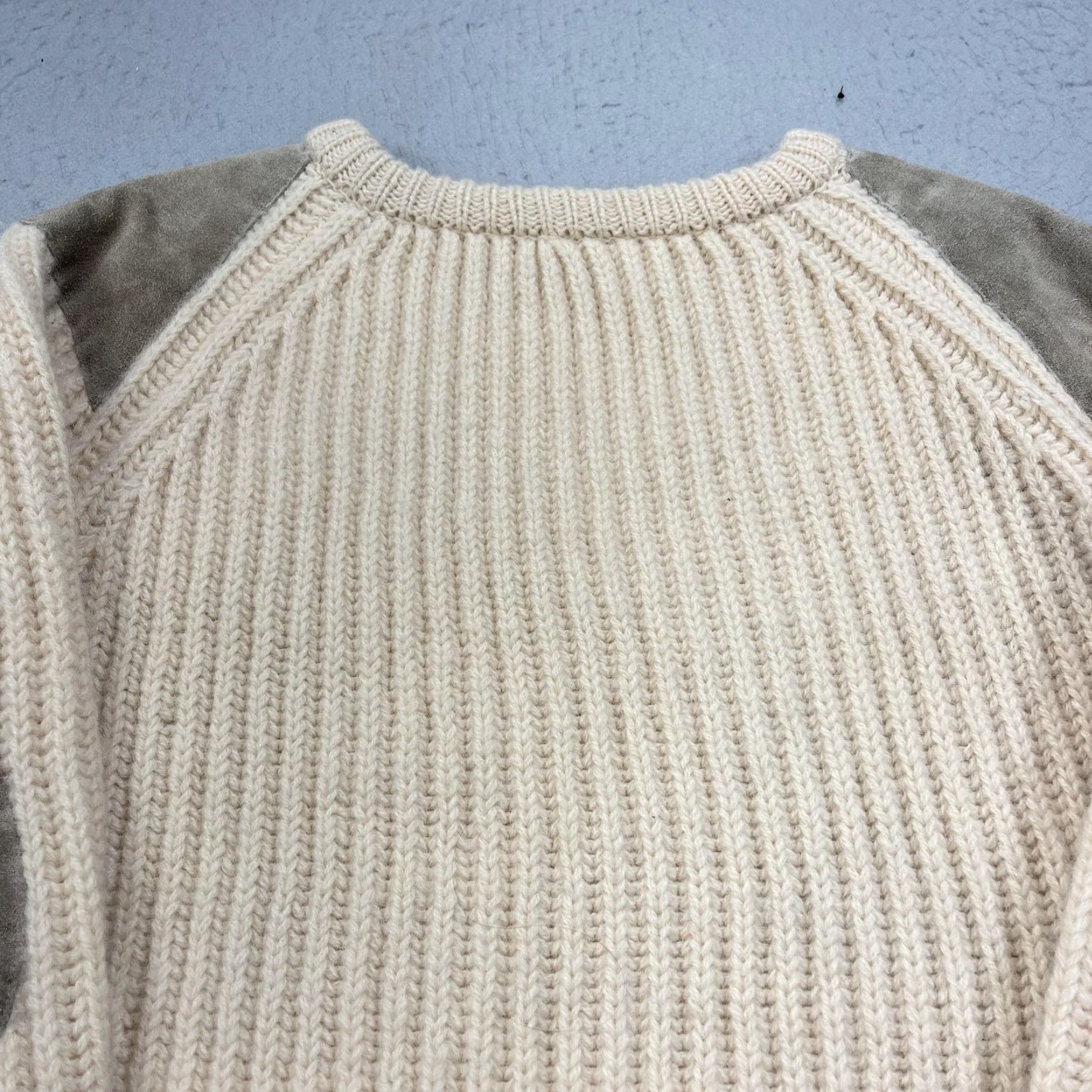 Commando VINTAGE Highland Chunky Wool Sweater Mens M Crew Neck Raglan Long Sleeve Beiges UK Elbow Patches Heavyweight 100% Wool Knit Pullover Size US M / EU 48-50 / 2 - 2 Thumbnail