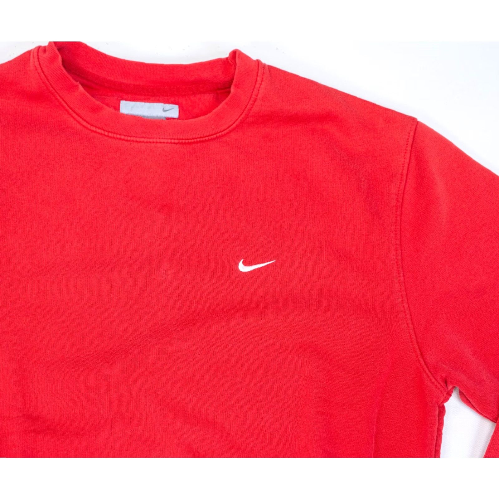 Nike VINTAGE Nike Crewneck Sweatshirt Mens XL Red 2000s Y2K Silver Tag Swoosh Distressed Sweatshirt Mens XL Red Nike"} Size US XL / EU 56 / 4 - 3 Thumbnail