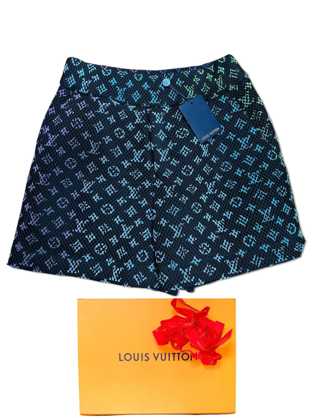 Louis Vuitton Louis Vuitton 42 Gradient Monogram Mesh Short Size US 38 / EU 54 - 1 Thumbnail