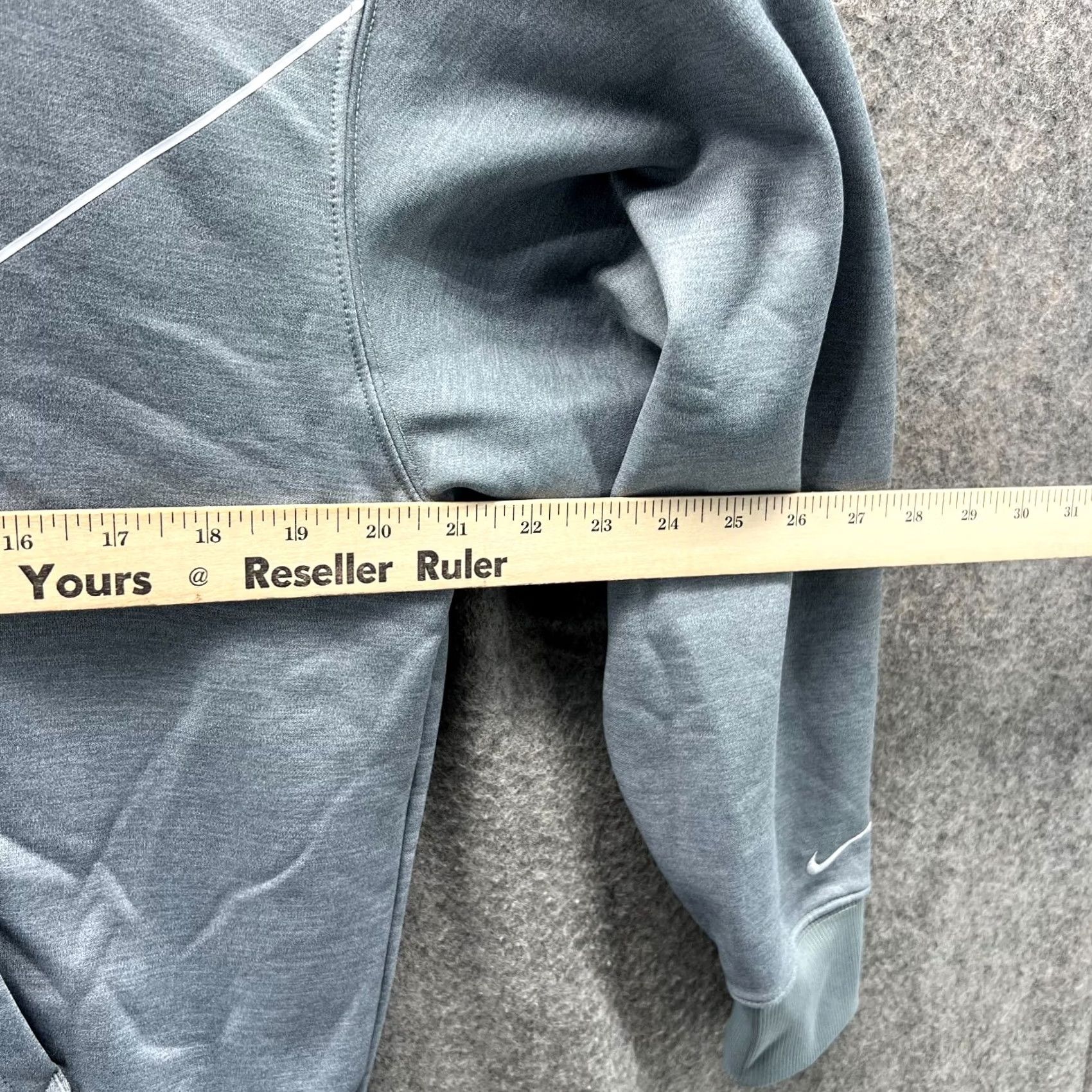 Nike VINTAGE Nike Sweater Shirt Mens Small Gray Hoodie Pullover Therma Jacket Polyester S Gray Logo Knit Pullover Hooded Fall Winter 90s Mens Size US S / EU 44-46 / 1 - 7 Thumbnail